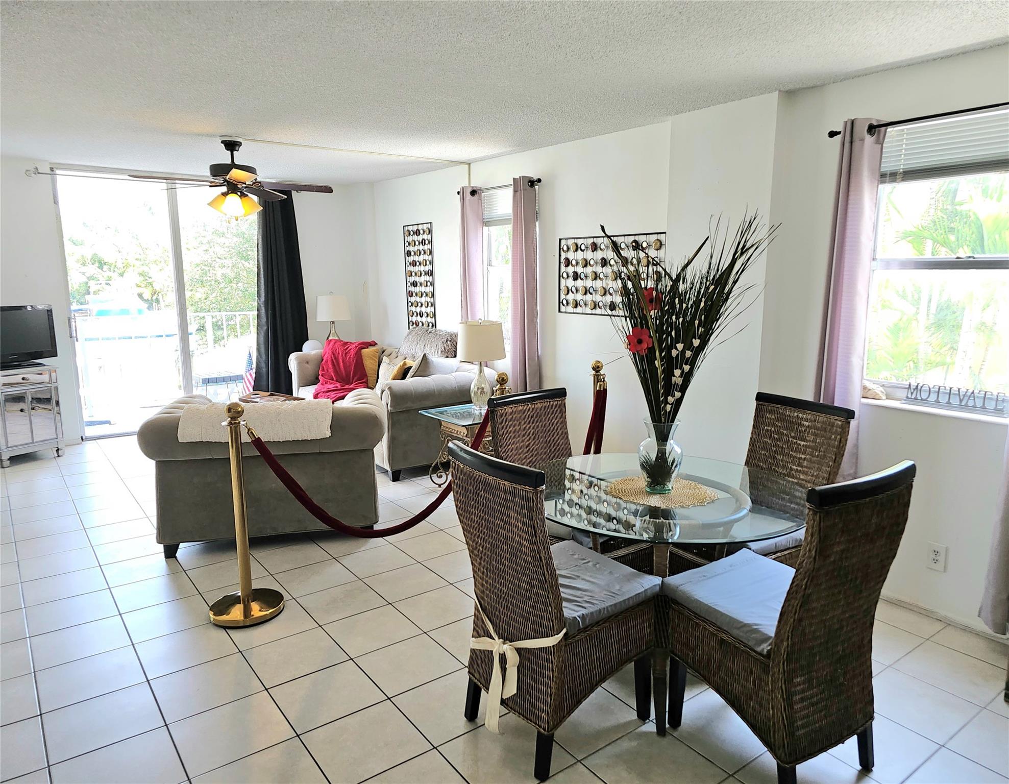 1731 SE 15th St 215, Fort Lauderdale, FL, 33316/$339,000 1 1731 SE 15th St 215