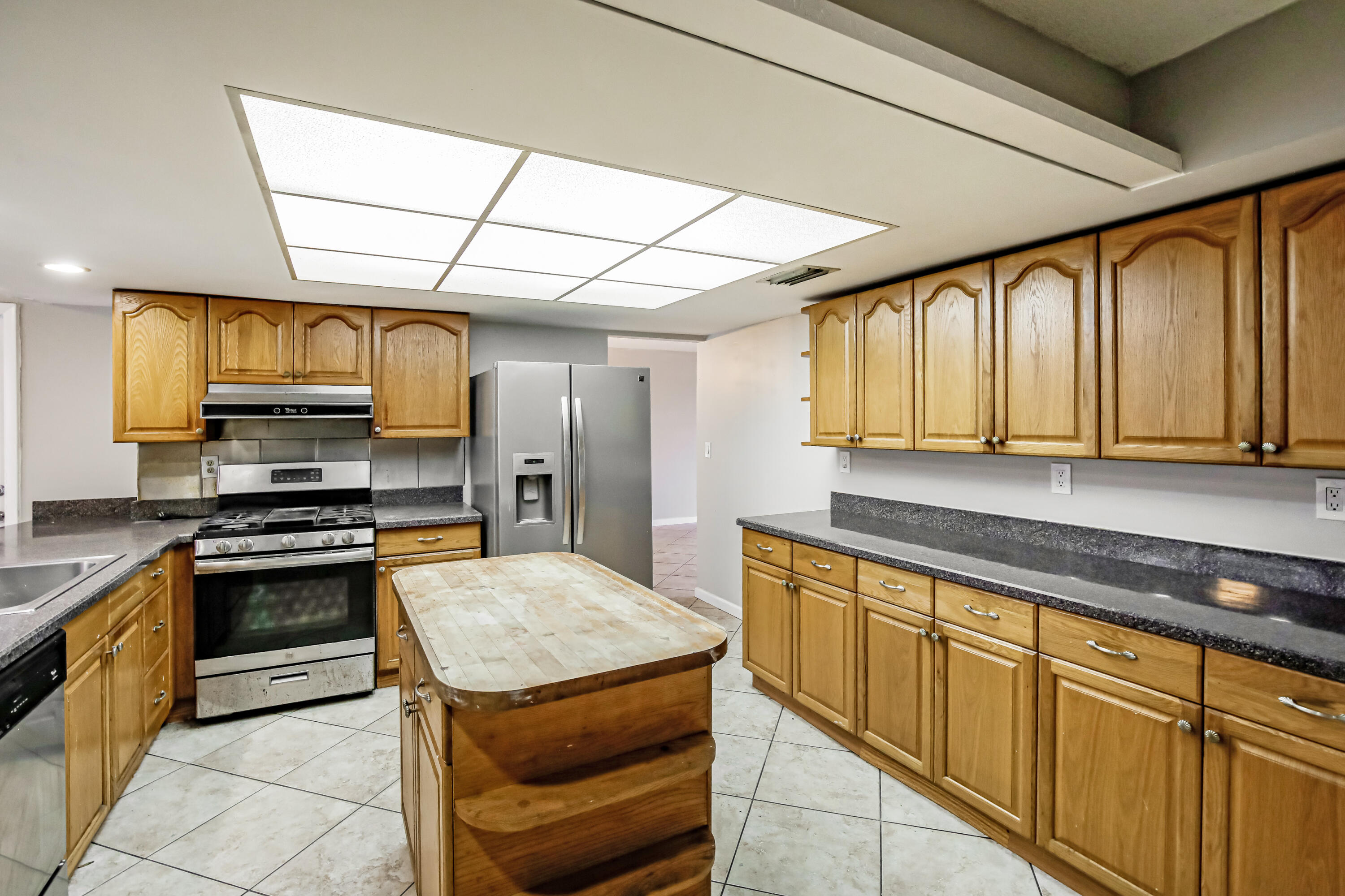 KNOLLS 1ST SECTION - Residential