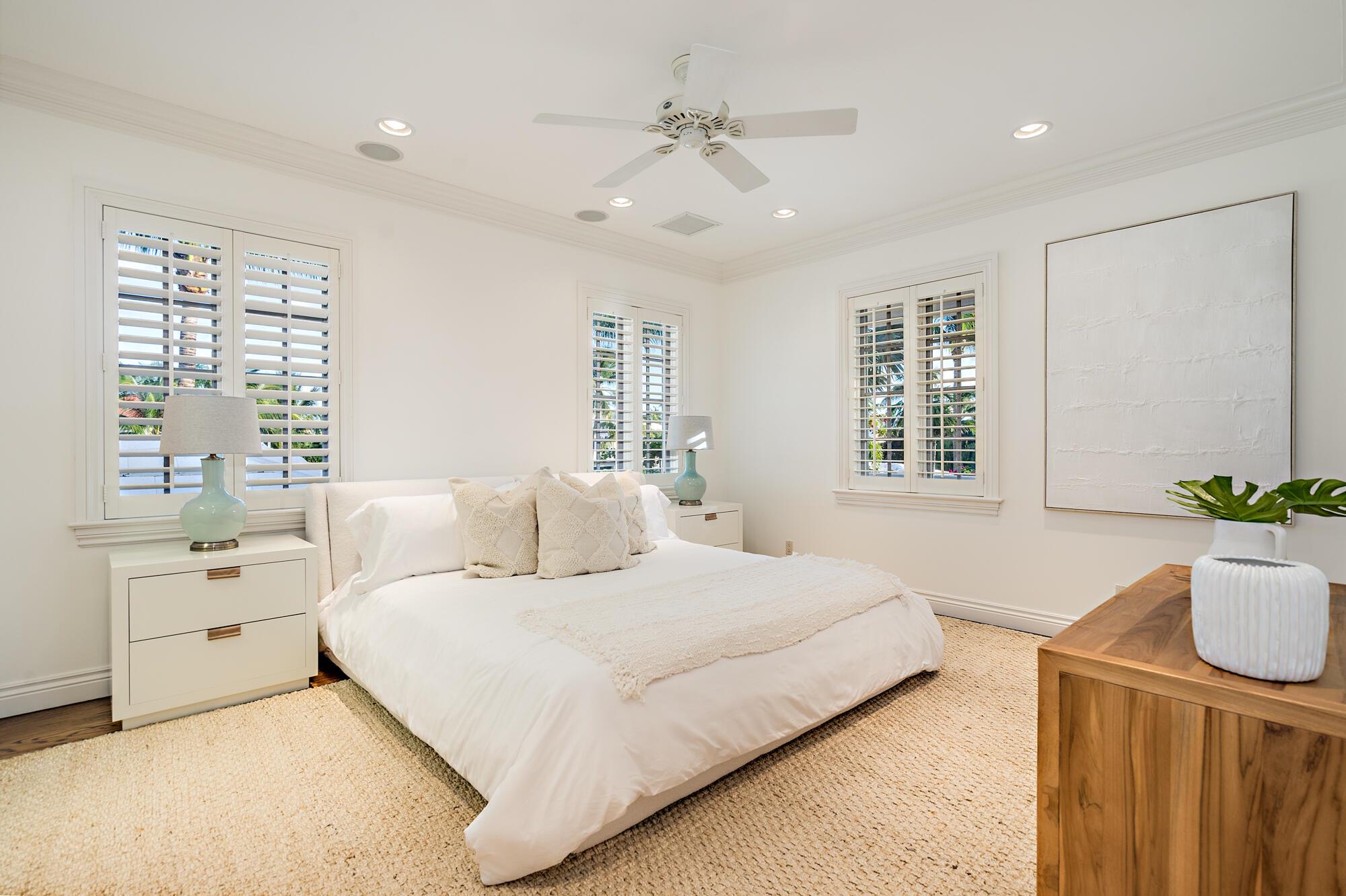 EL ENCANTO IN - Residential Lease