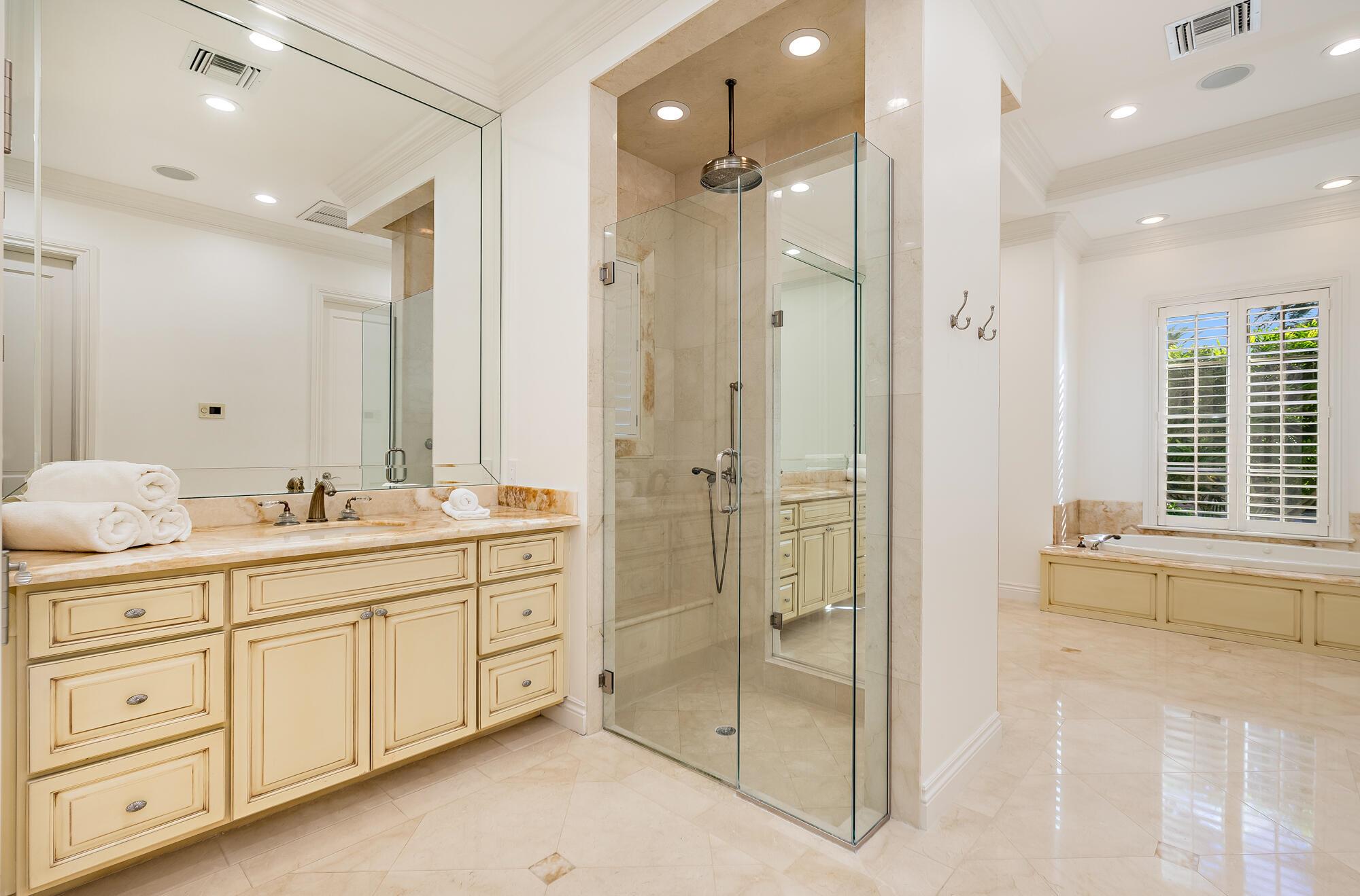 EL ENCANTO IN - Residential Lease