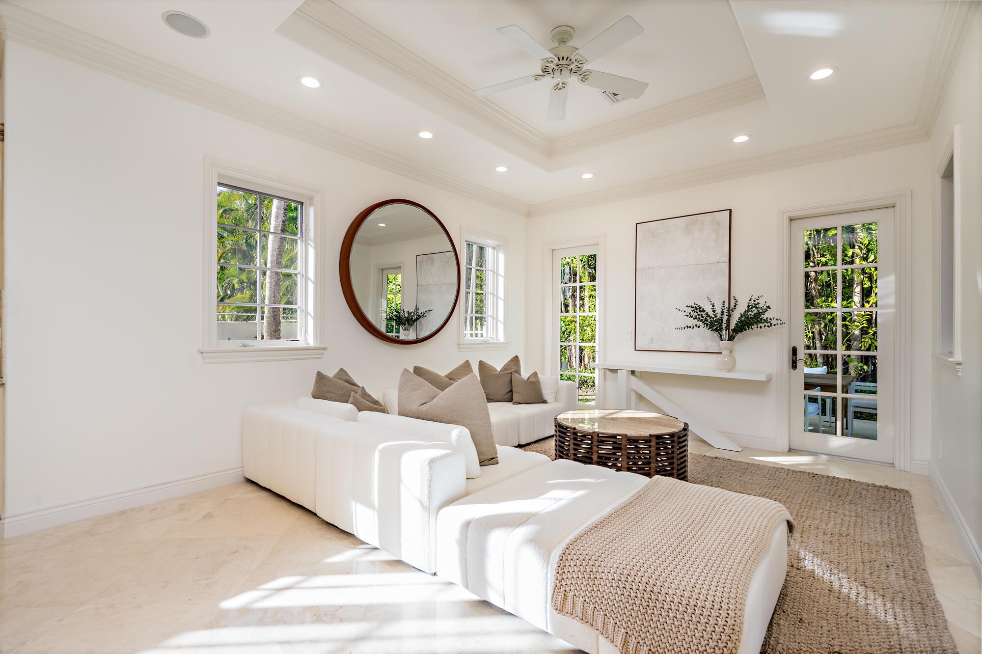 EL ENCANTO IN - Residential Lease