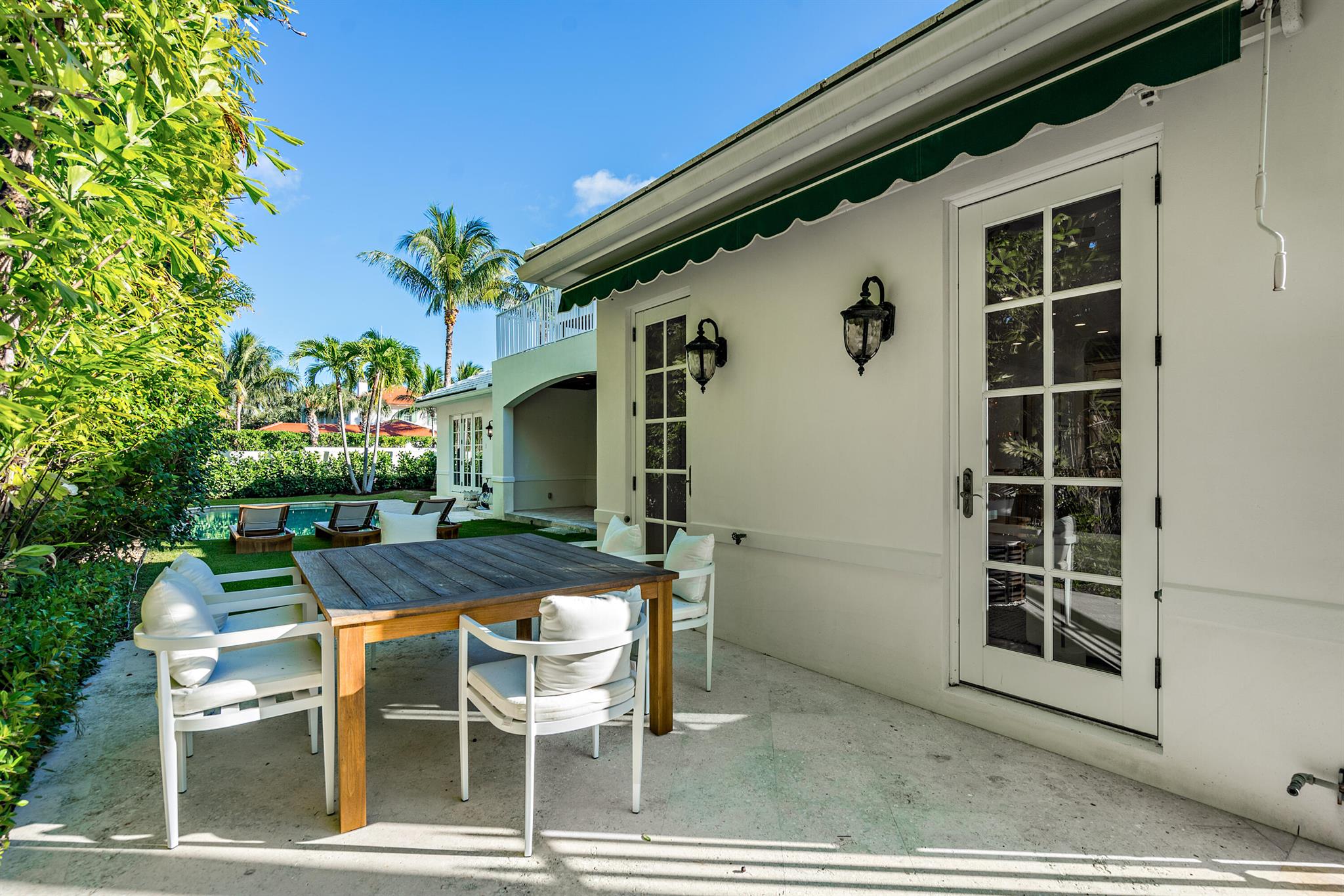 EL ENCANTO IN - Residential Lease