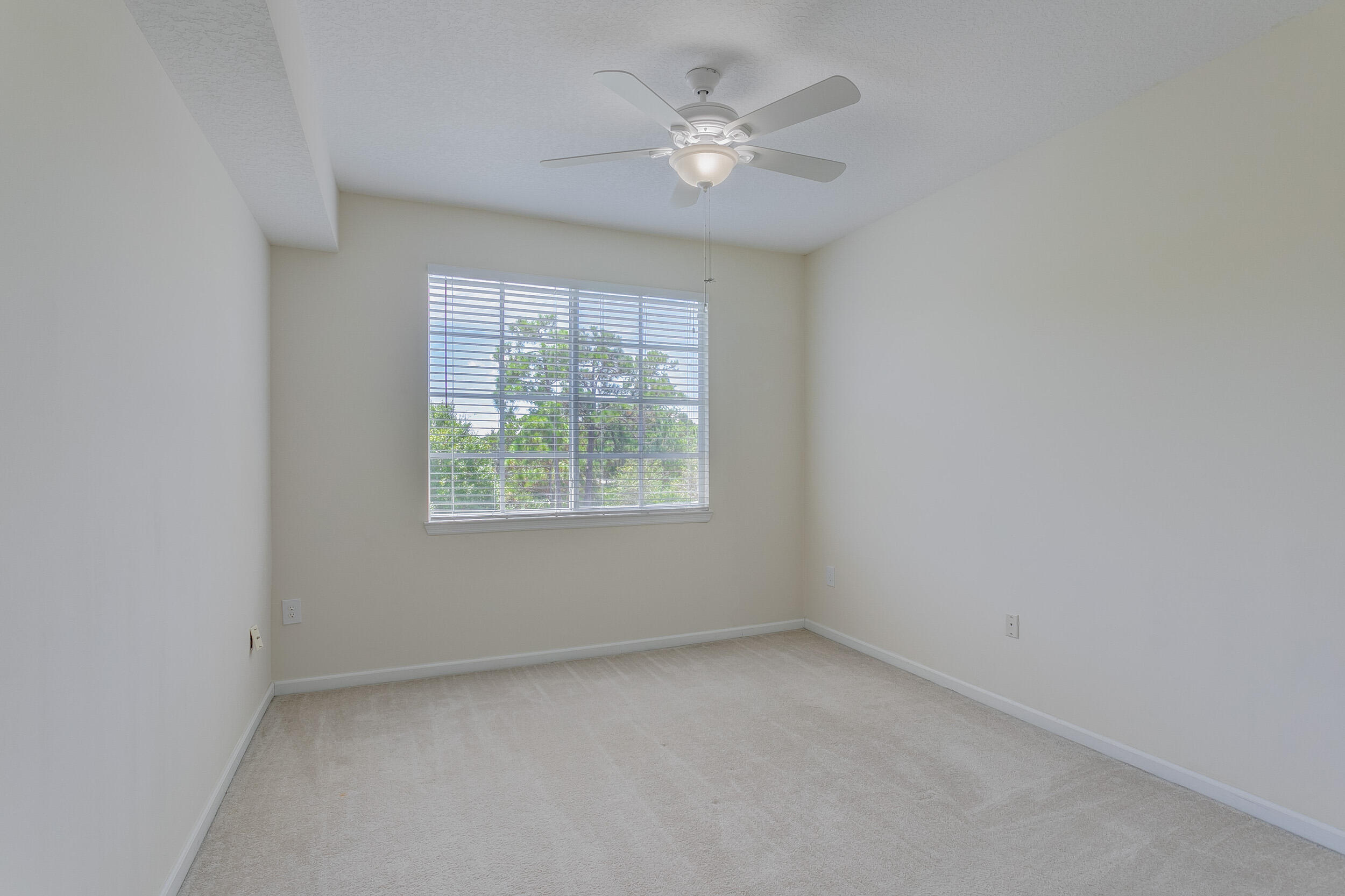 FIORE AT THE GARDENS CONDO - Residential Lease