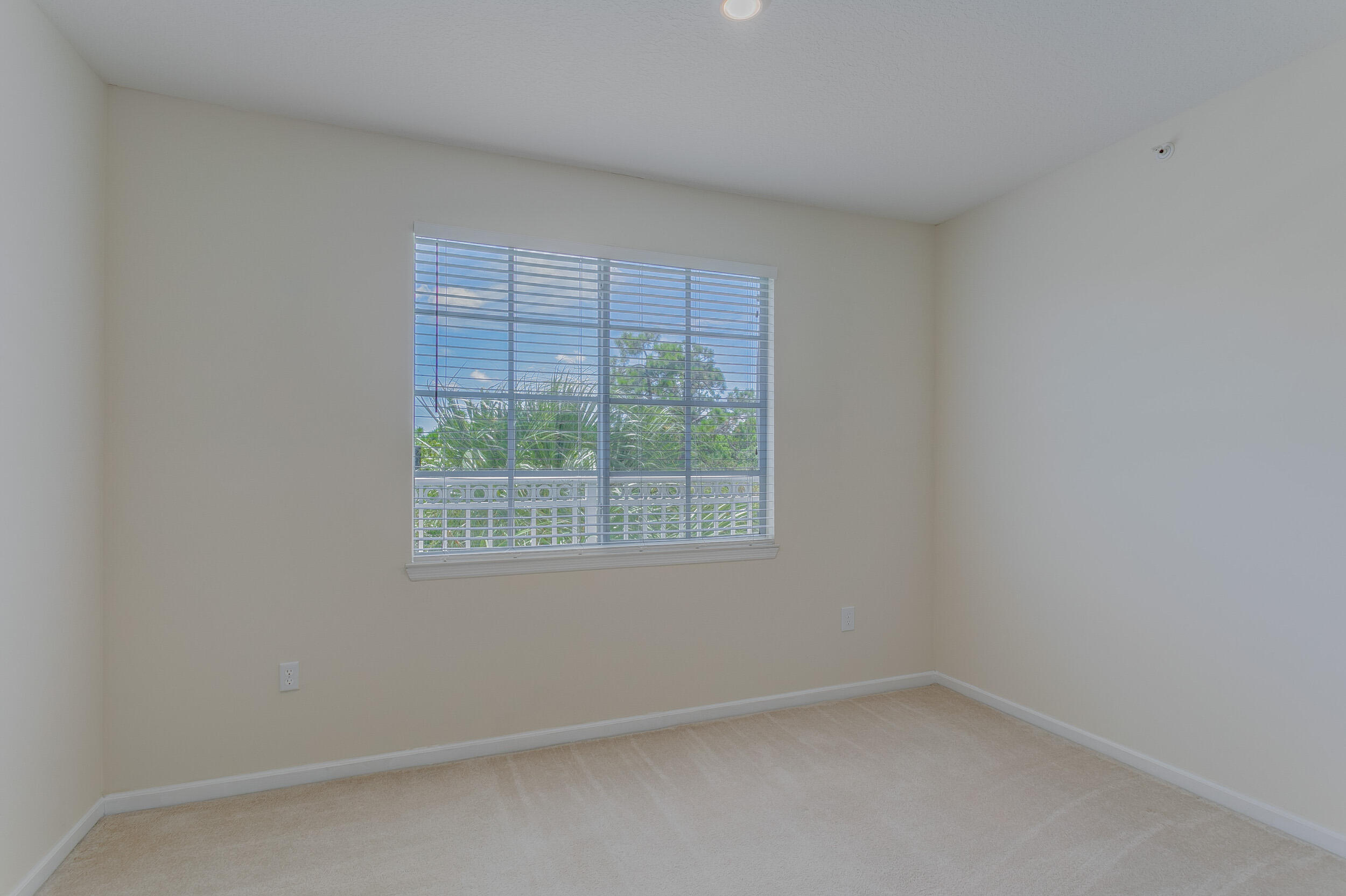 FIORE AT THE GARDENS CONDO - Residential Lease