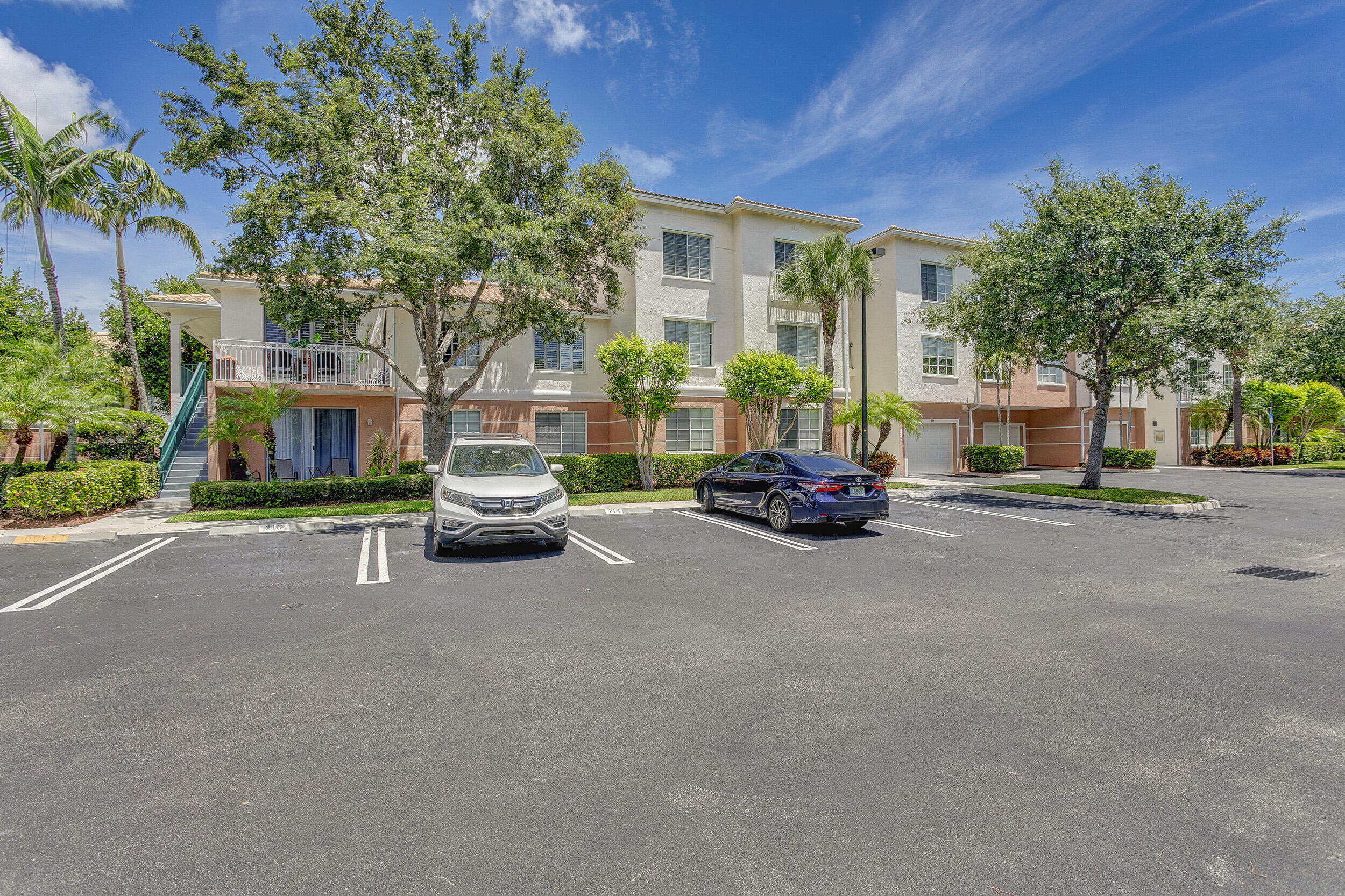 FIORE AT THE GARDENS CONDO - Residential Lease