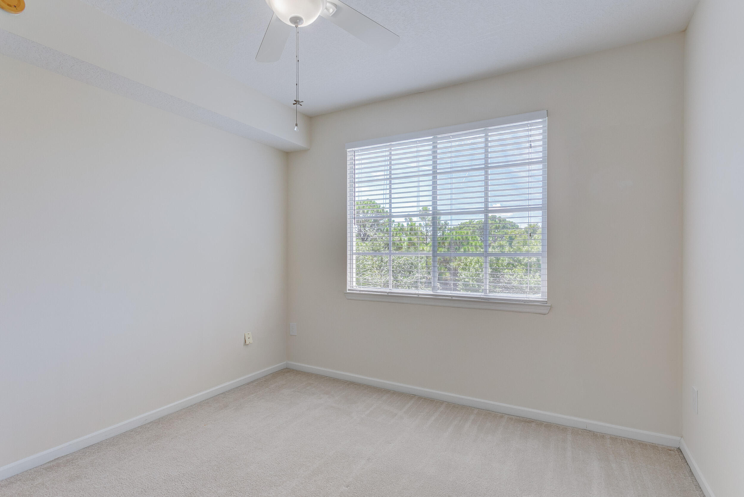 FIORE AT THE GARDENS CONDO - Residential Lease