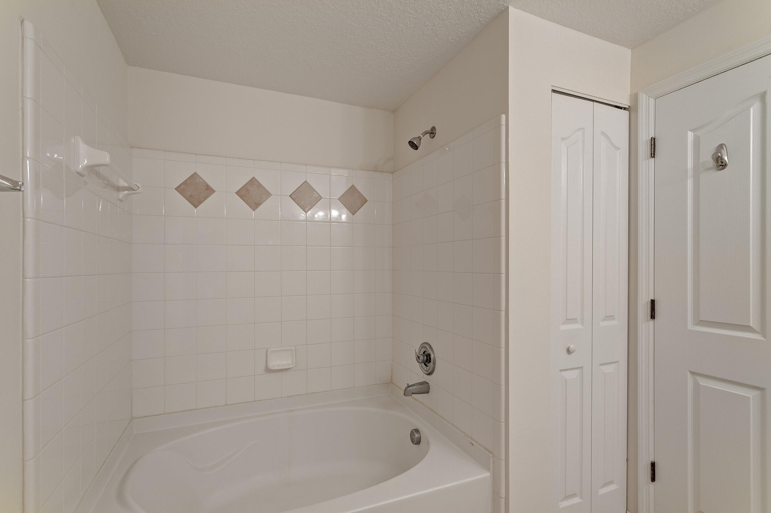 FIORE AT THE GARDENS CONDO - Residential Lease