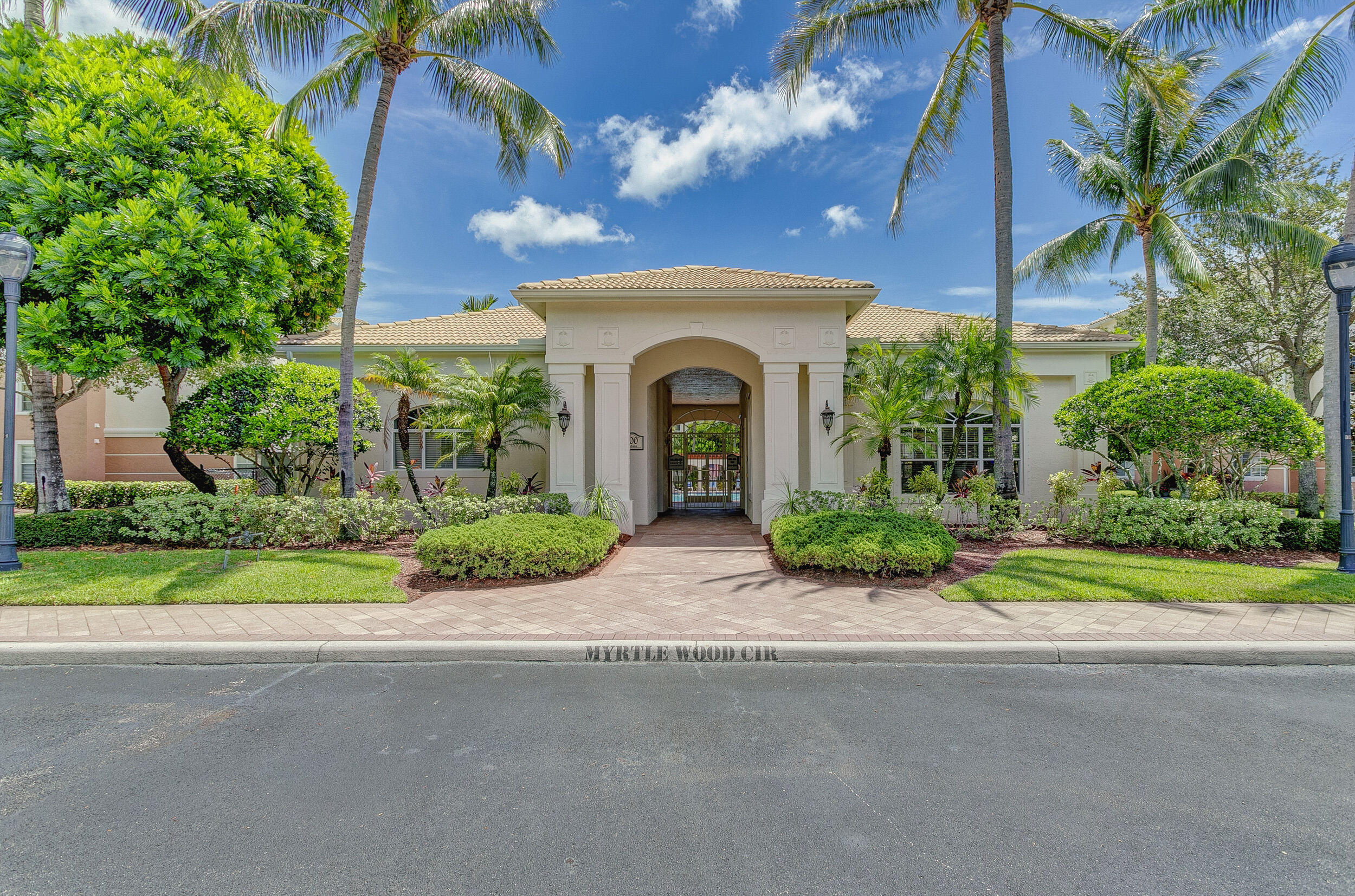 FIORE AT THE GARDENS CONDO - Residential Lease