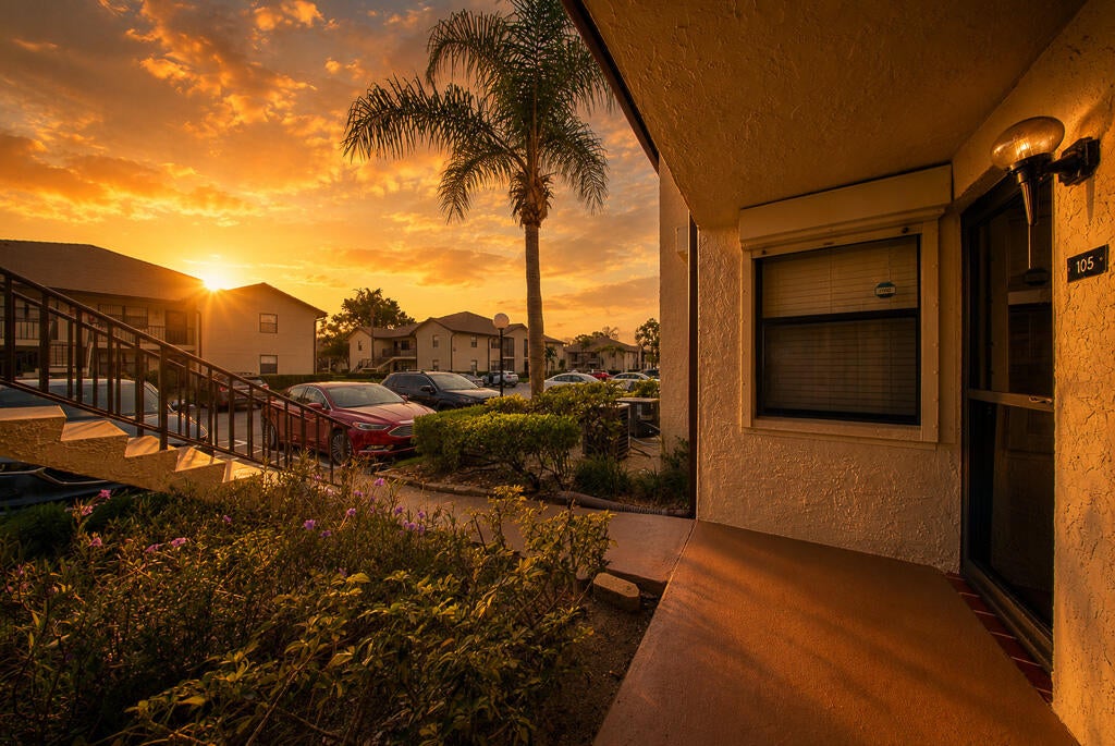 7650 Tahiti Lane 105