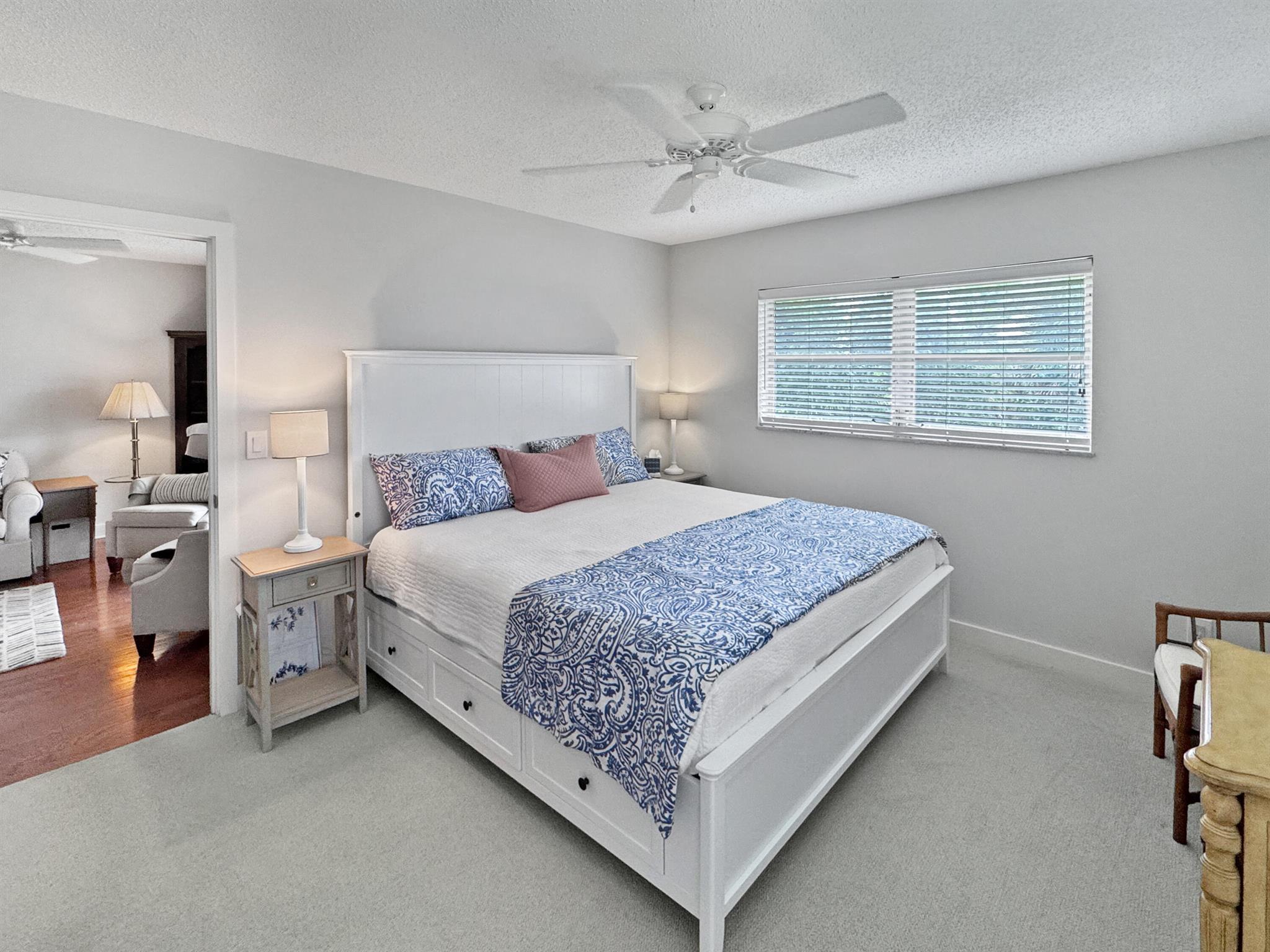 LITTLE CLUB CONDO - Residential