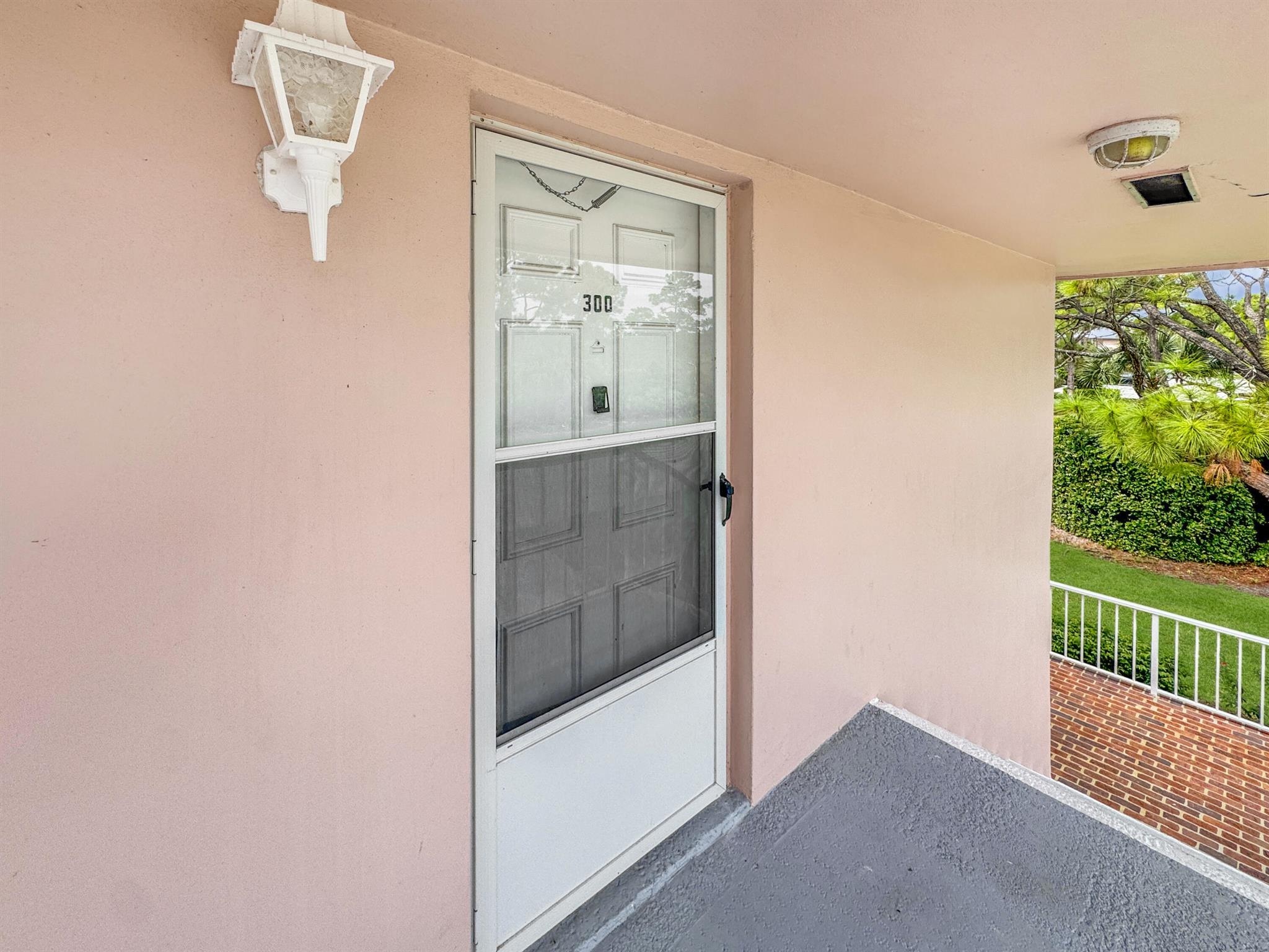 LITTLE CLUB CONDO - Residential