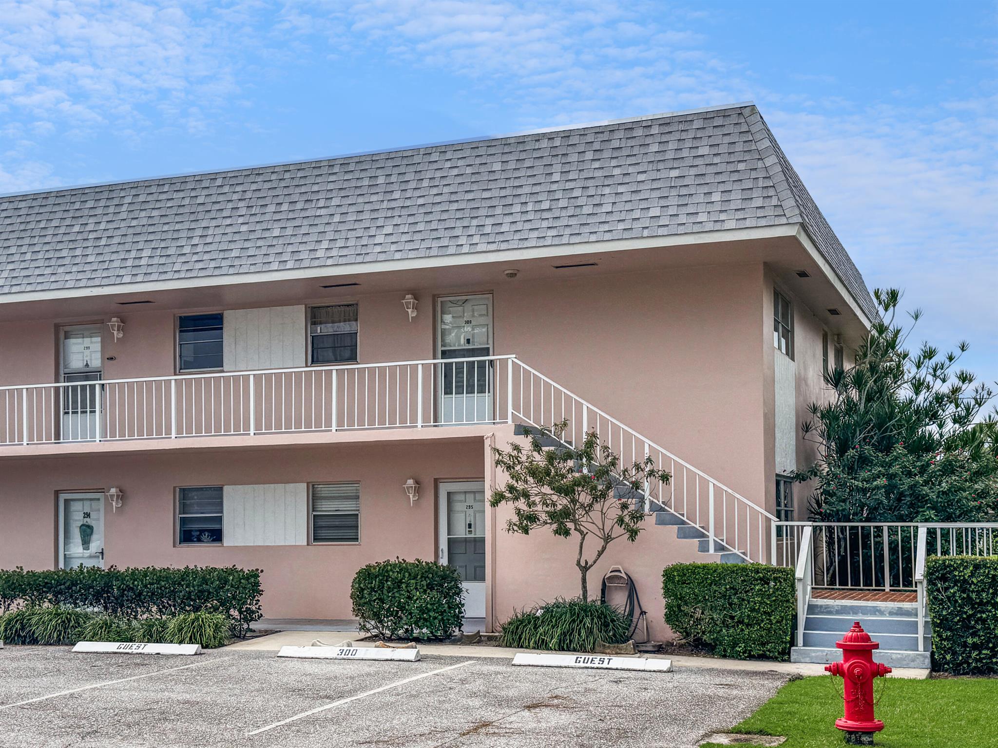 LITTLE CLUB CONDO - Residential