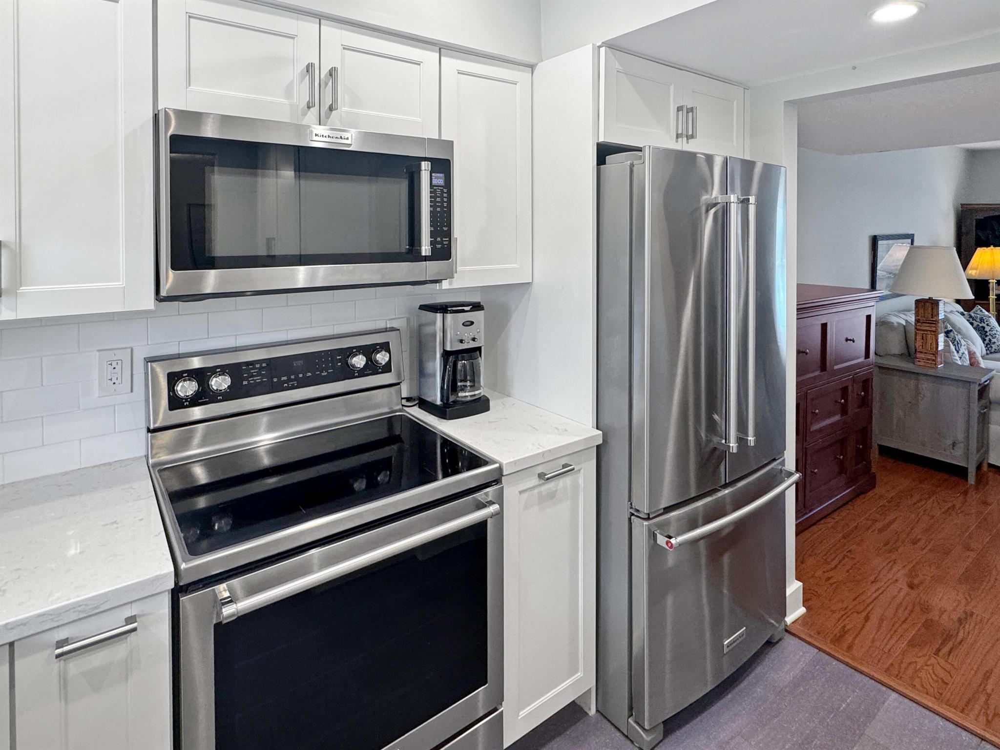 LITTLE CLUB CONDO - Residential