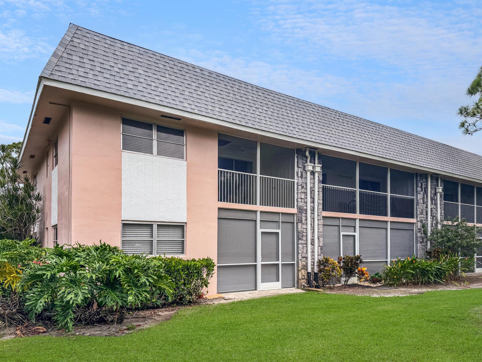 LITTLE CLUB CONDO - Residential