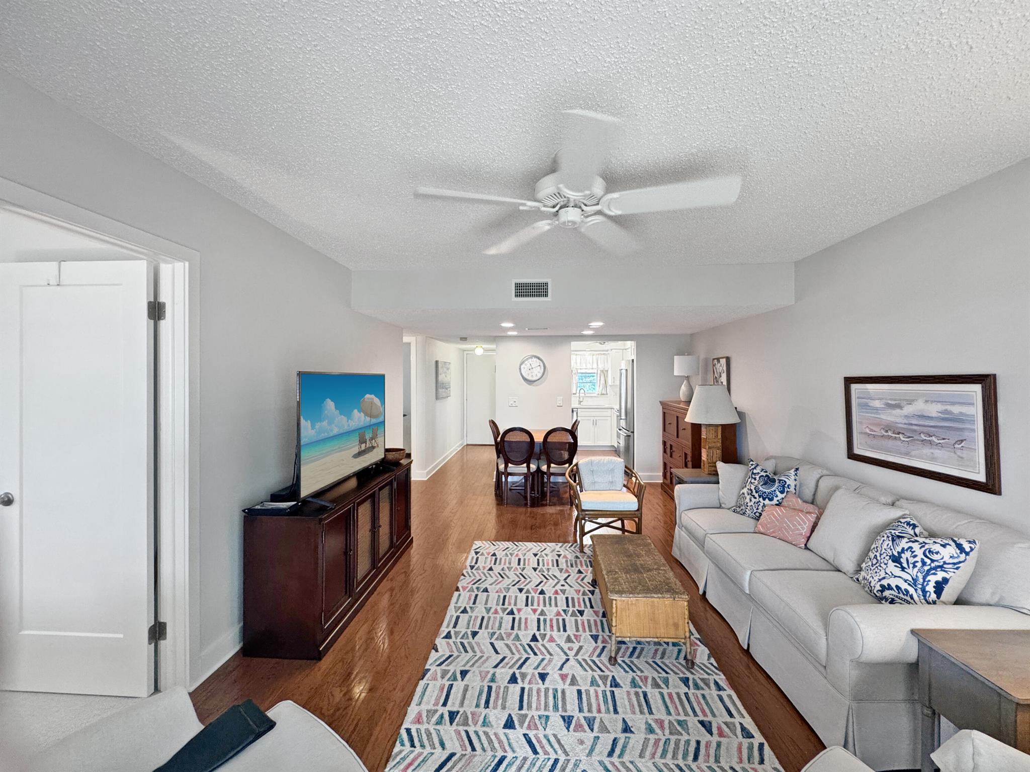 LITTLE CLUB CONDO - Residential