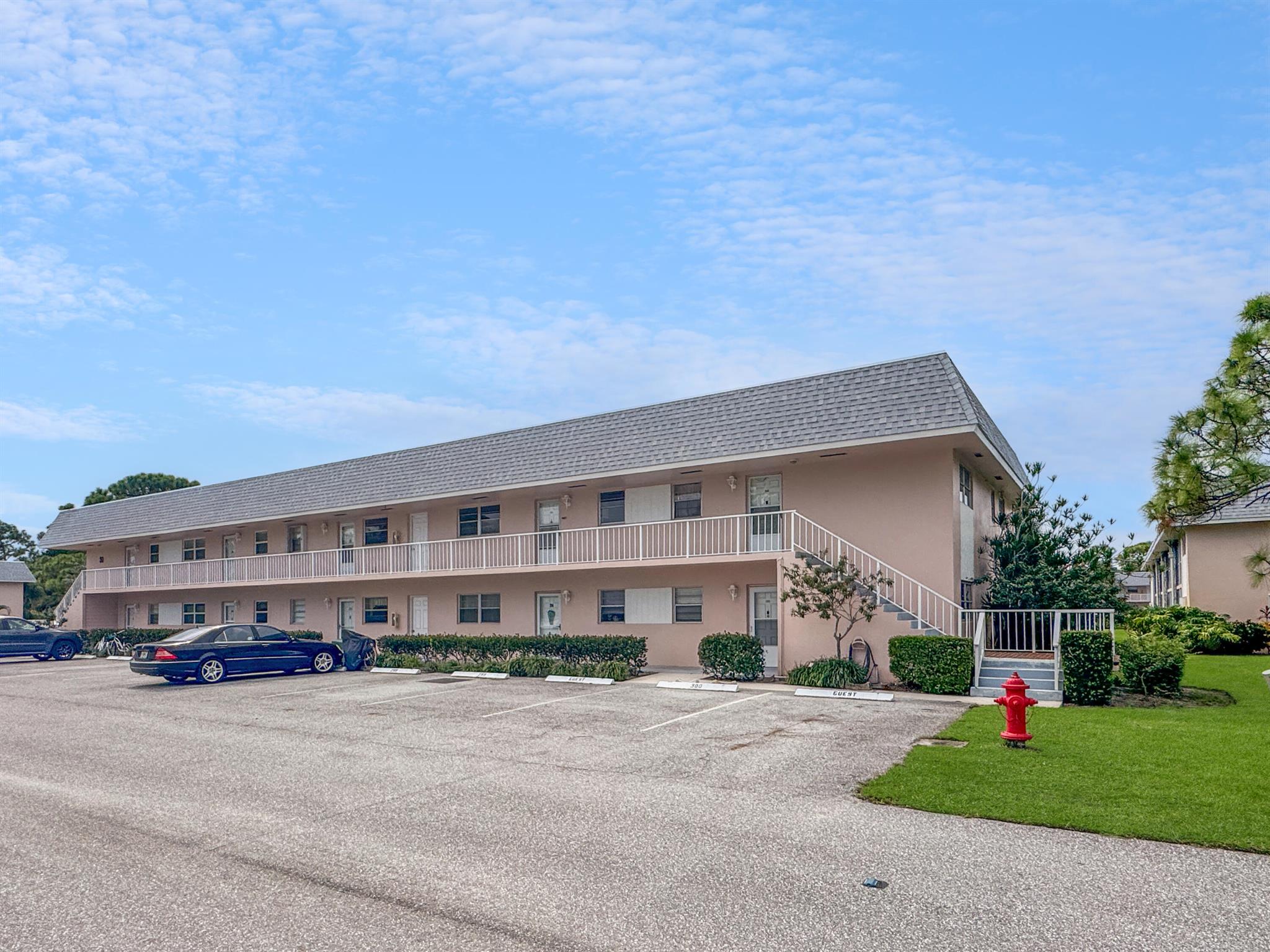 LITTLE CLUB CONDO - Residential