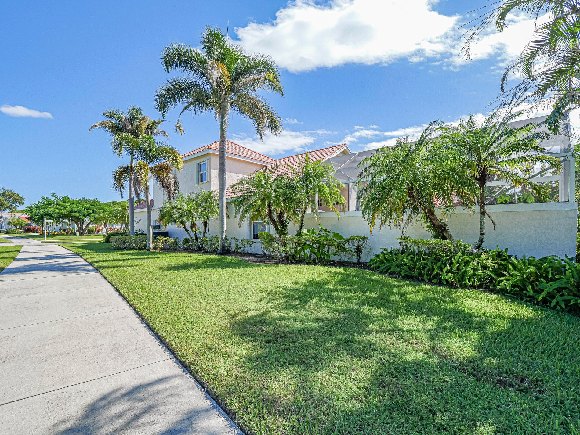 564 SW SAINT KITTS Cove