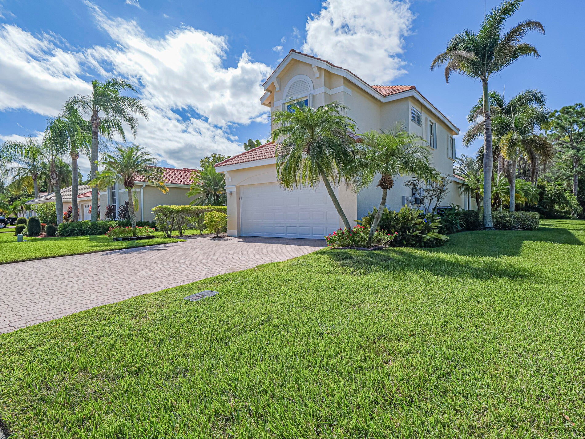 564 SW SAINT KITTS Cove
