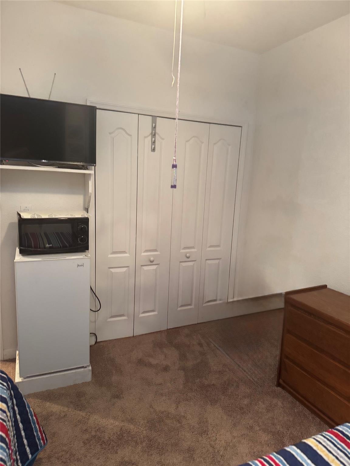 GRAND LAKES PHASE I - Residential Lease