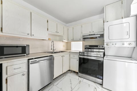 Tiny photo for 4793 Esedra Court #307, Lake Worth, FL 33467 (MLS # B26086397)