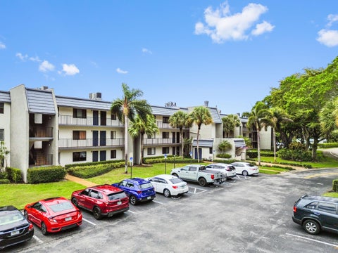 Tiny photo for 4793 Esedra Court #307, Lake Worth, FL 33467 (MLS # B26086397)