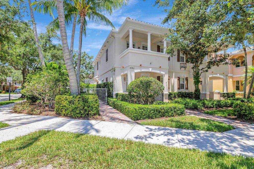 Photo of 4062 Parkside Drive, Jupiter, FL 33458 (MLS # R10995223)
