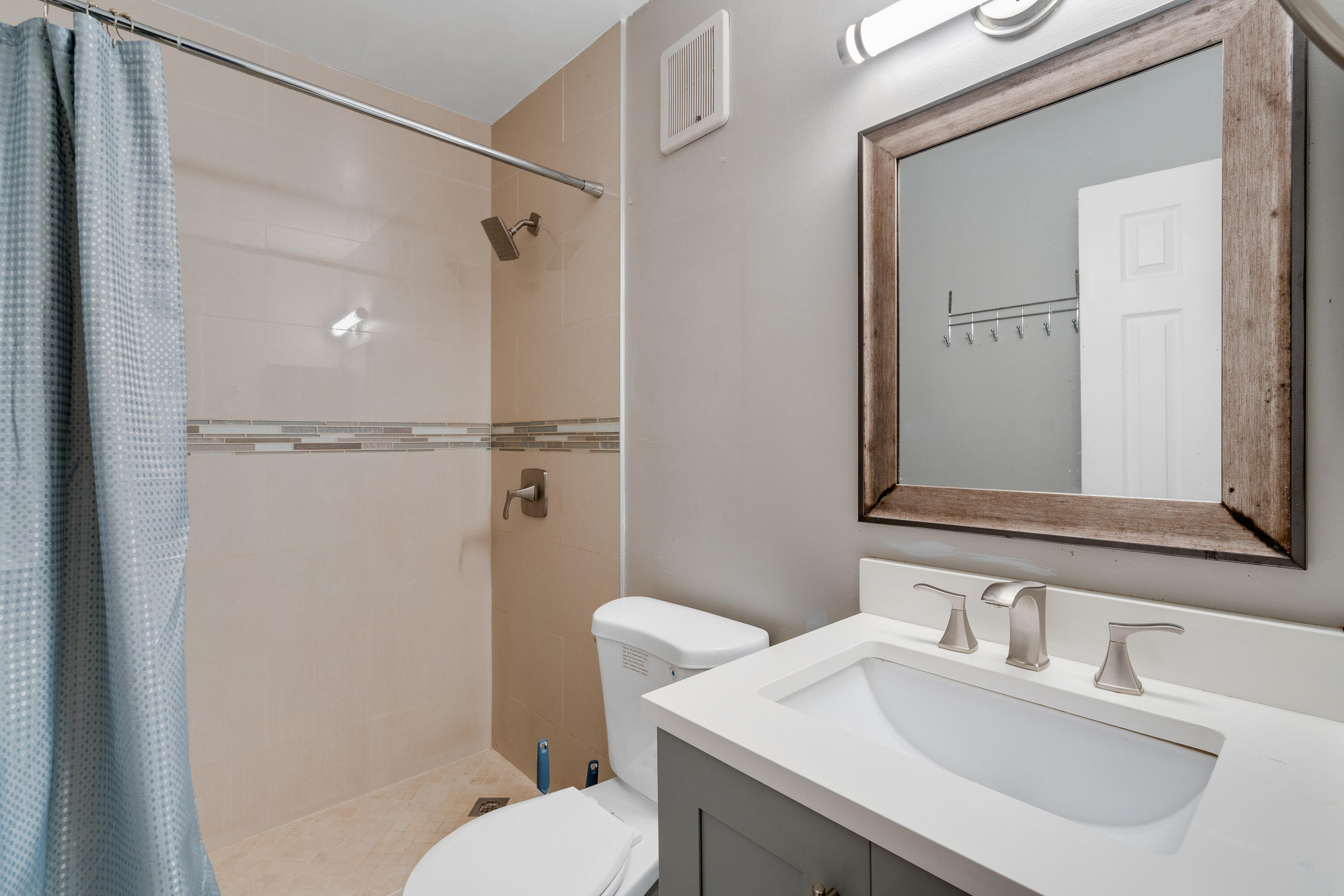 PINES 1 - Residential