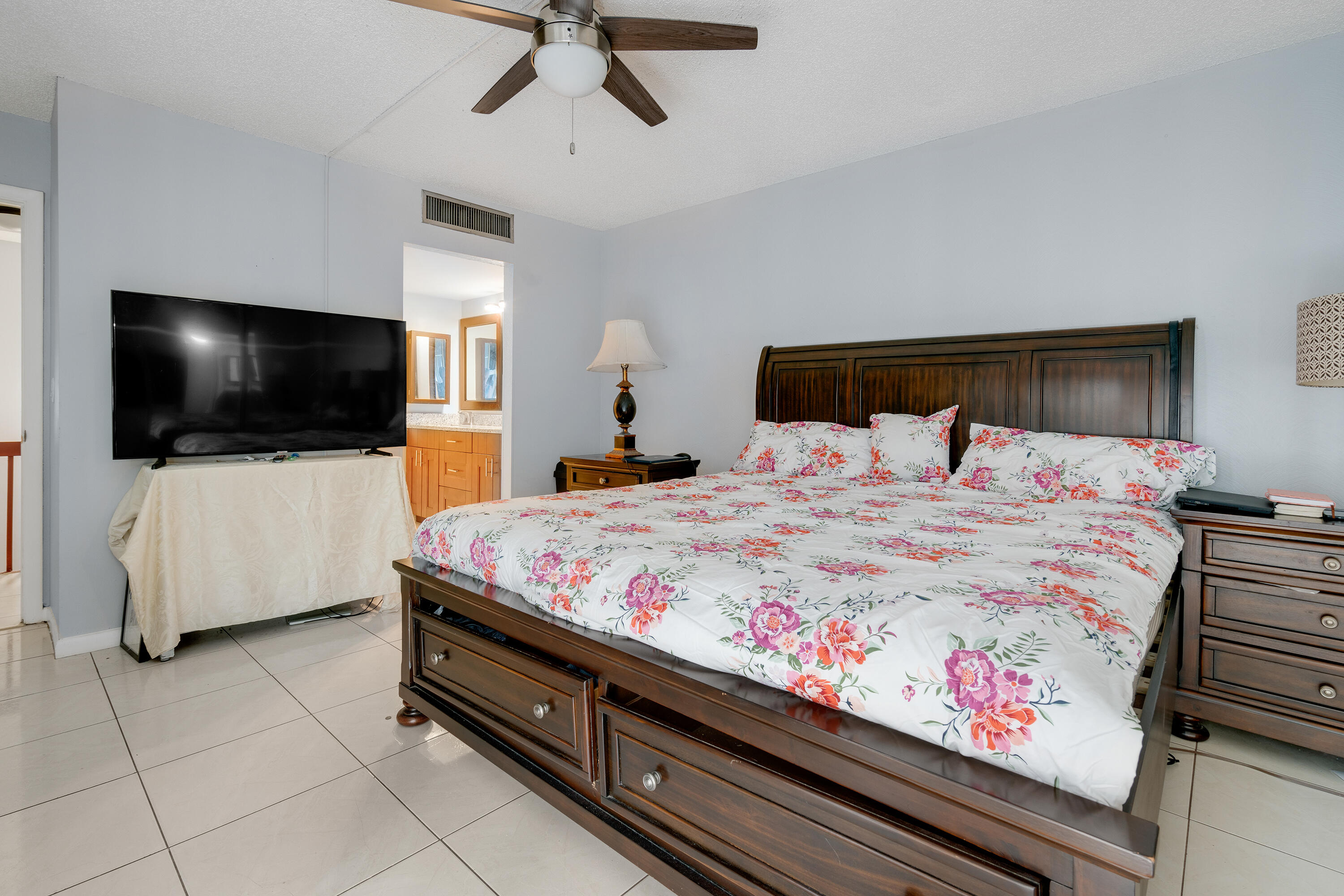 PINES 1 - Residential