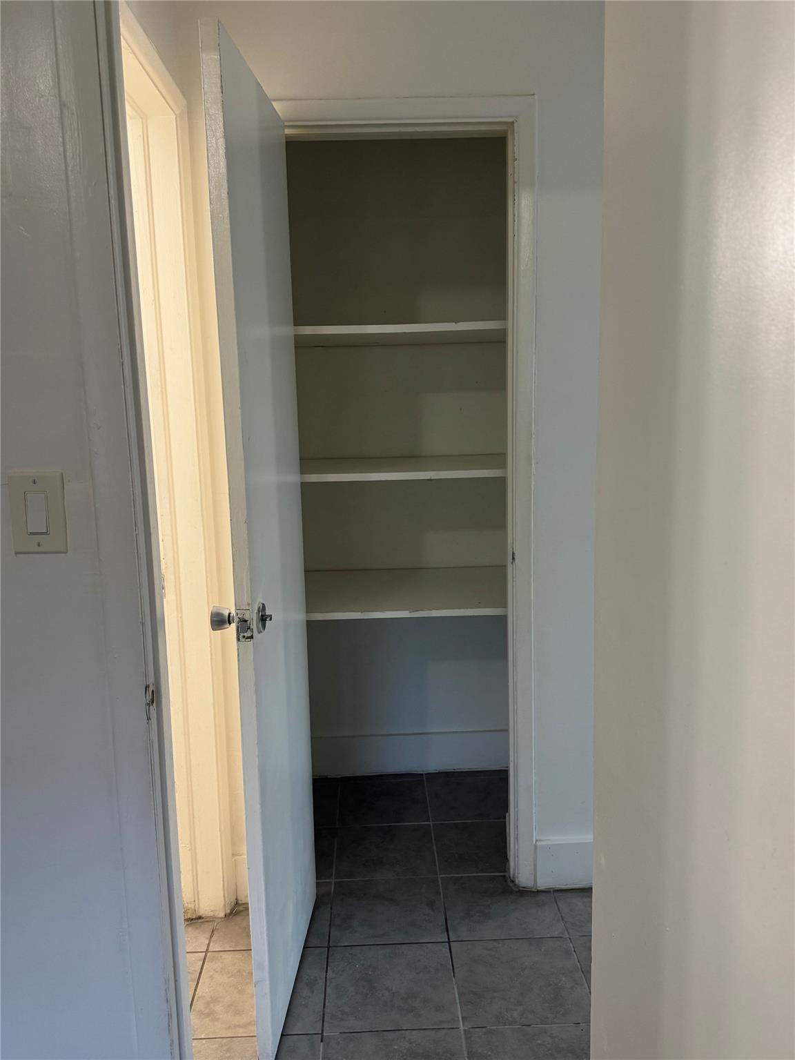 BREEZYWAY MANOR ADD - Residential Lease
