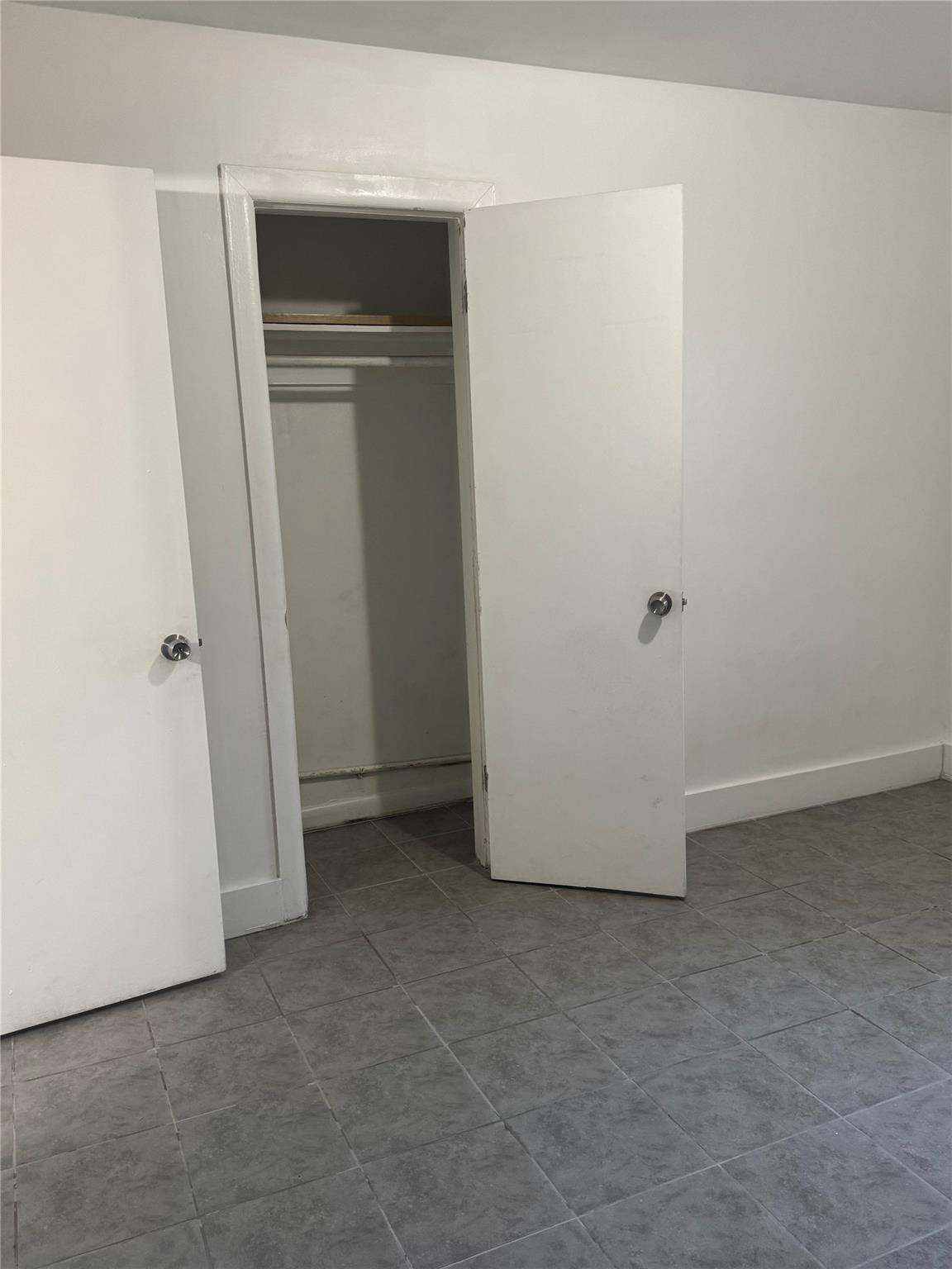 BREEZYWAY MANOR ADD - Residential Lease