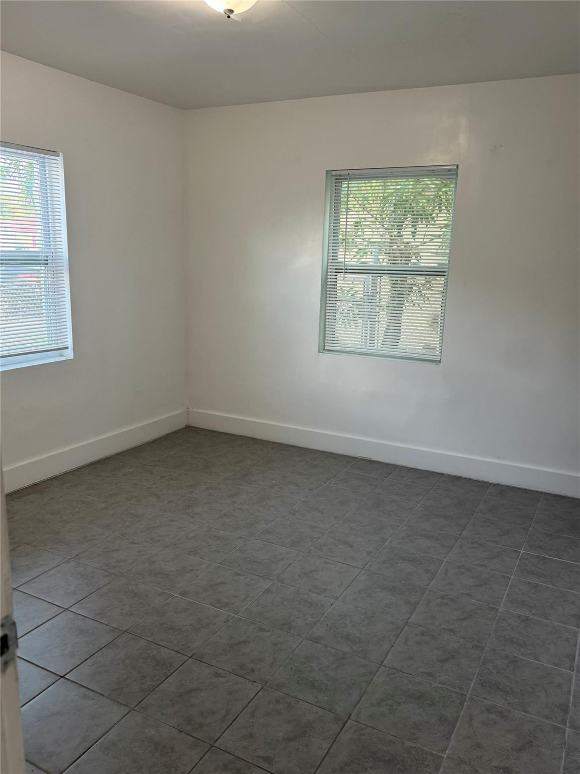 BREEZYWAY MANOR ADD - Residential Lease