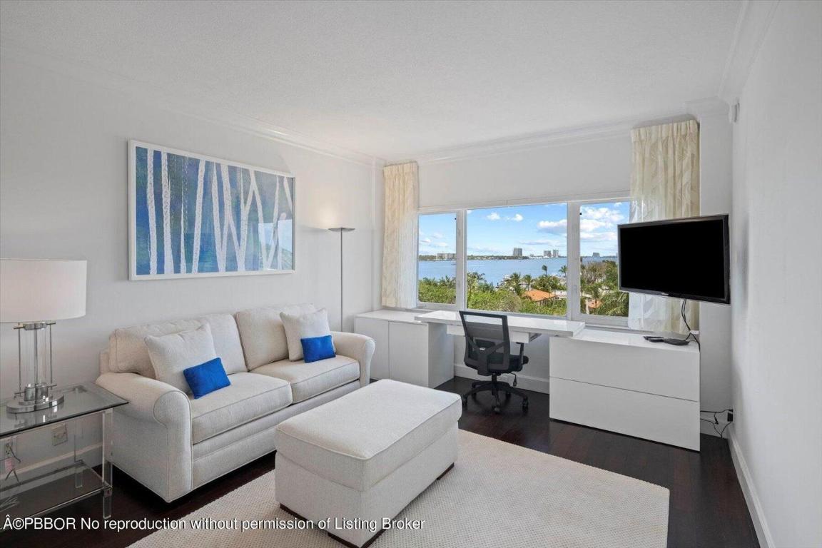 LAKE TOWERS COND DECL FILED 2-9-88 IN OR5569P946 - Residential Lease