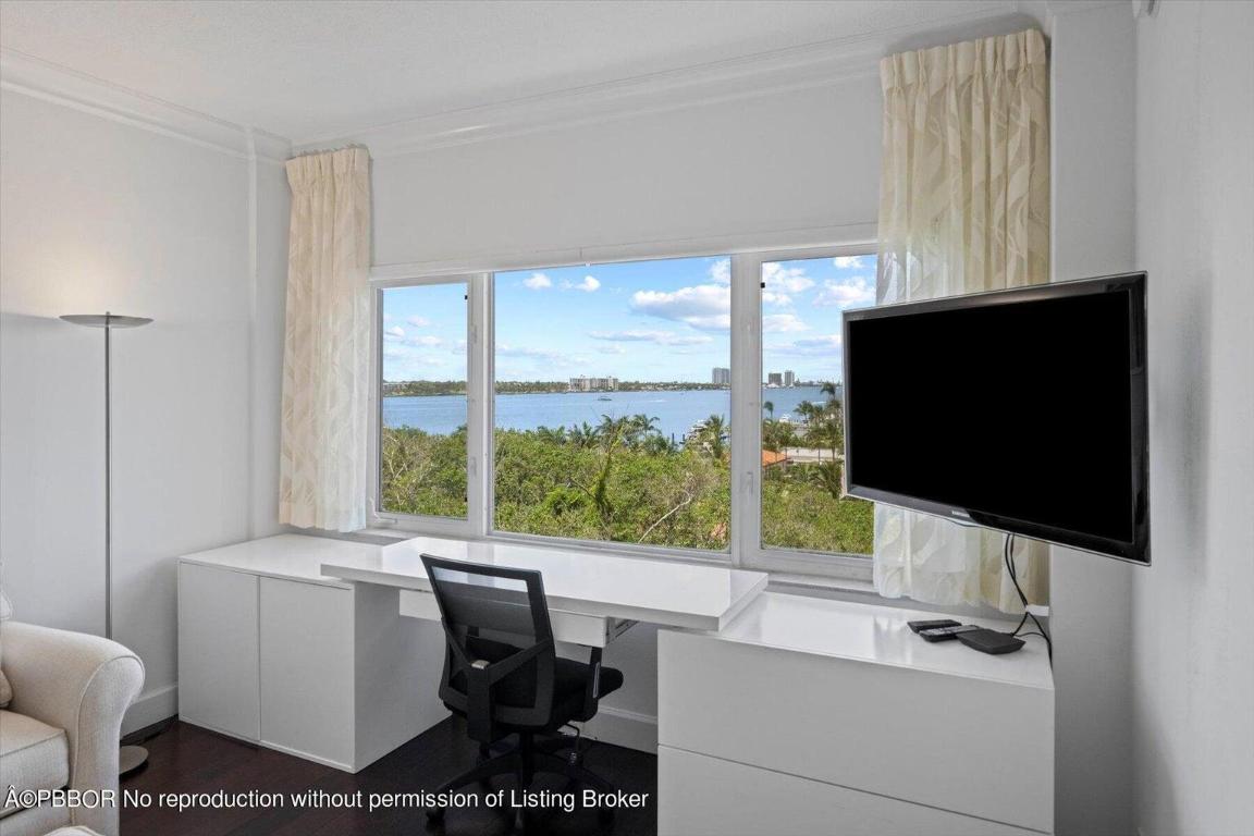 LAKE TOWERS COND DECL FILED 2-9-88 IN OR5569P946 - Residential Lease