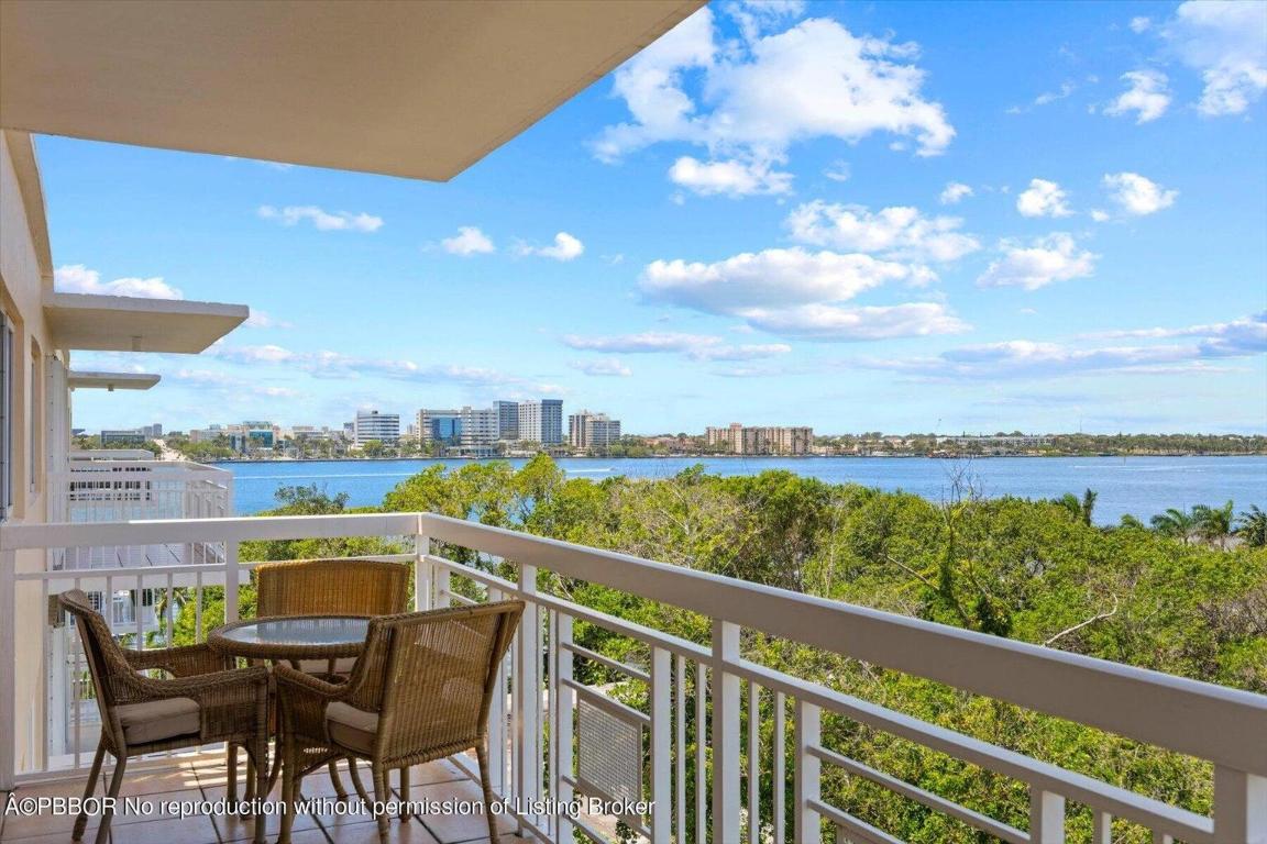 LAKE TOWERS COND DECL FILED 2-9-88 IN OR5569P946 - Residential Lease