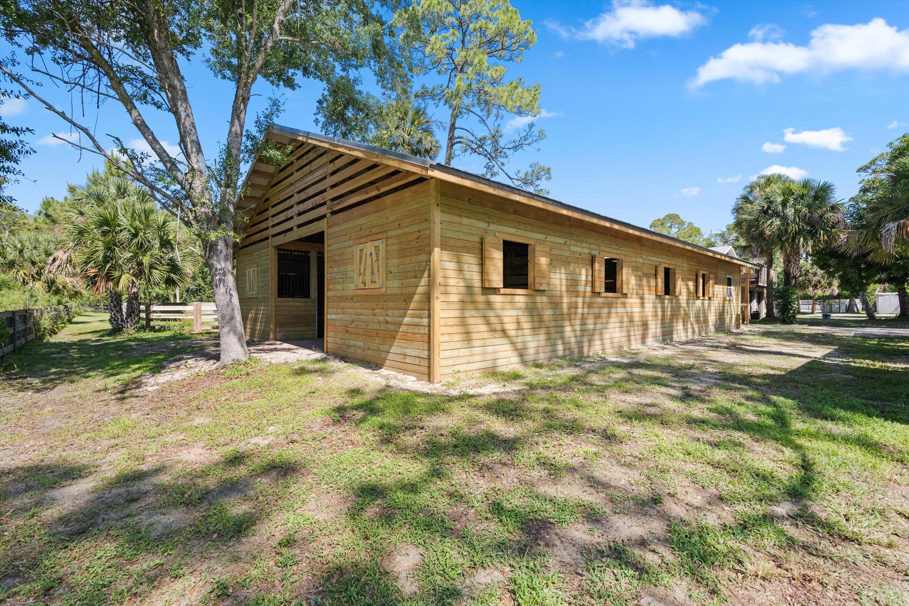 LOXAHATCHEE GROVES - Residential Lease