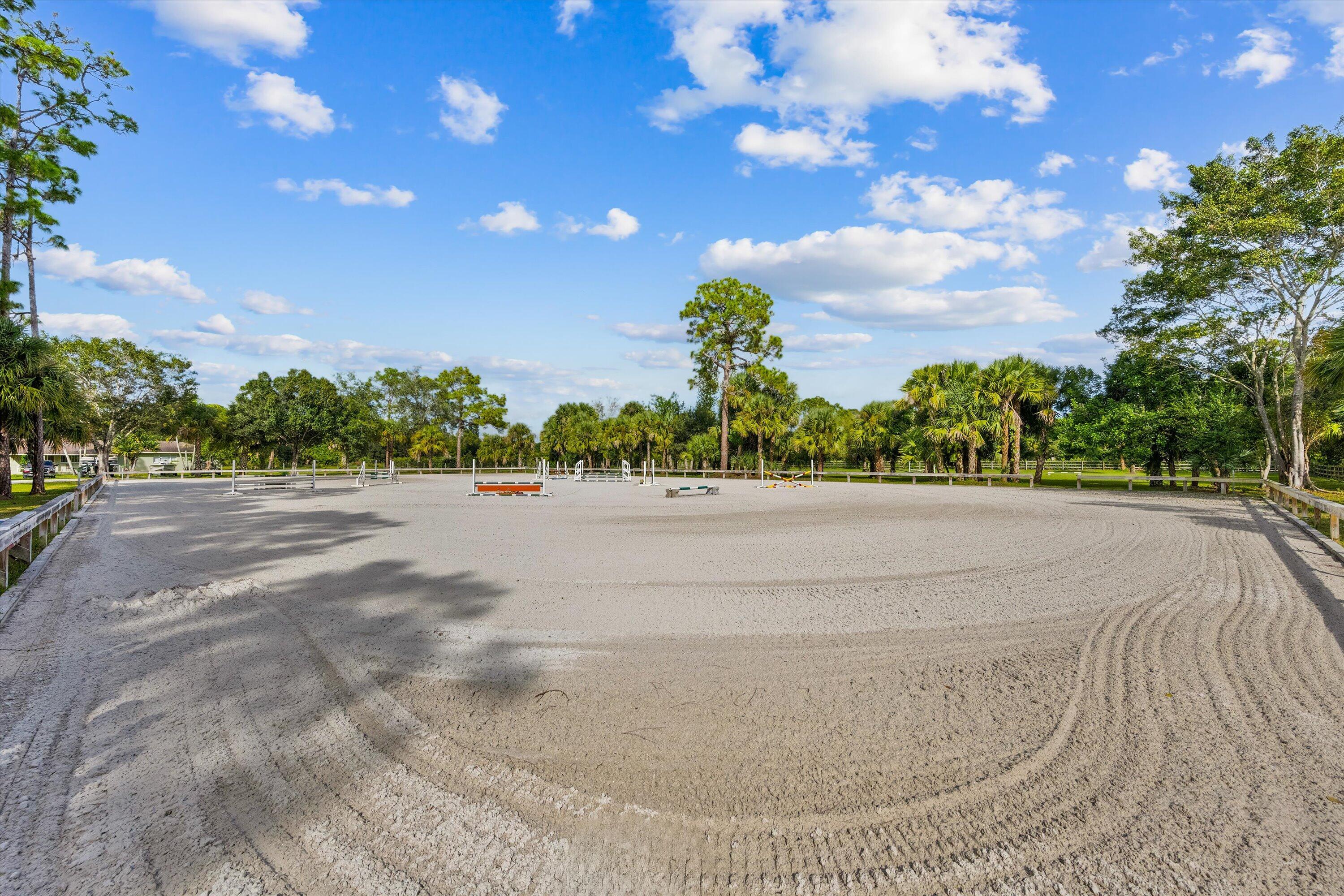 LOXAHATCHEE GROVES - Residential Lease