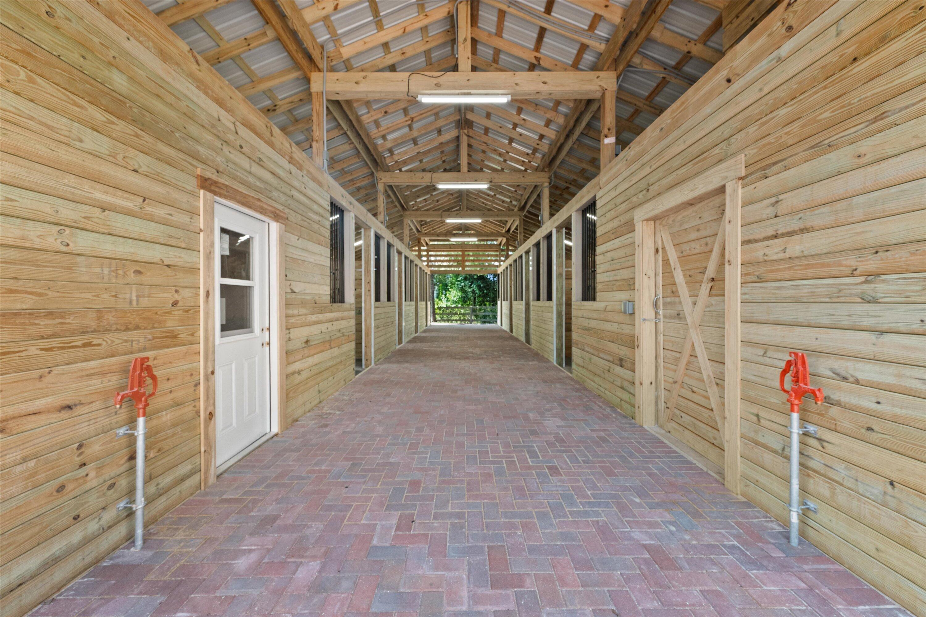 LOXAHATCHEE GROVES - Residential Lease