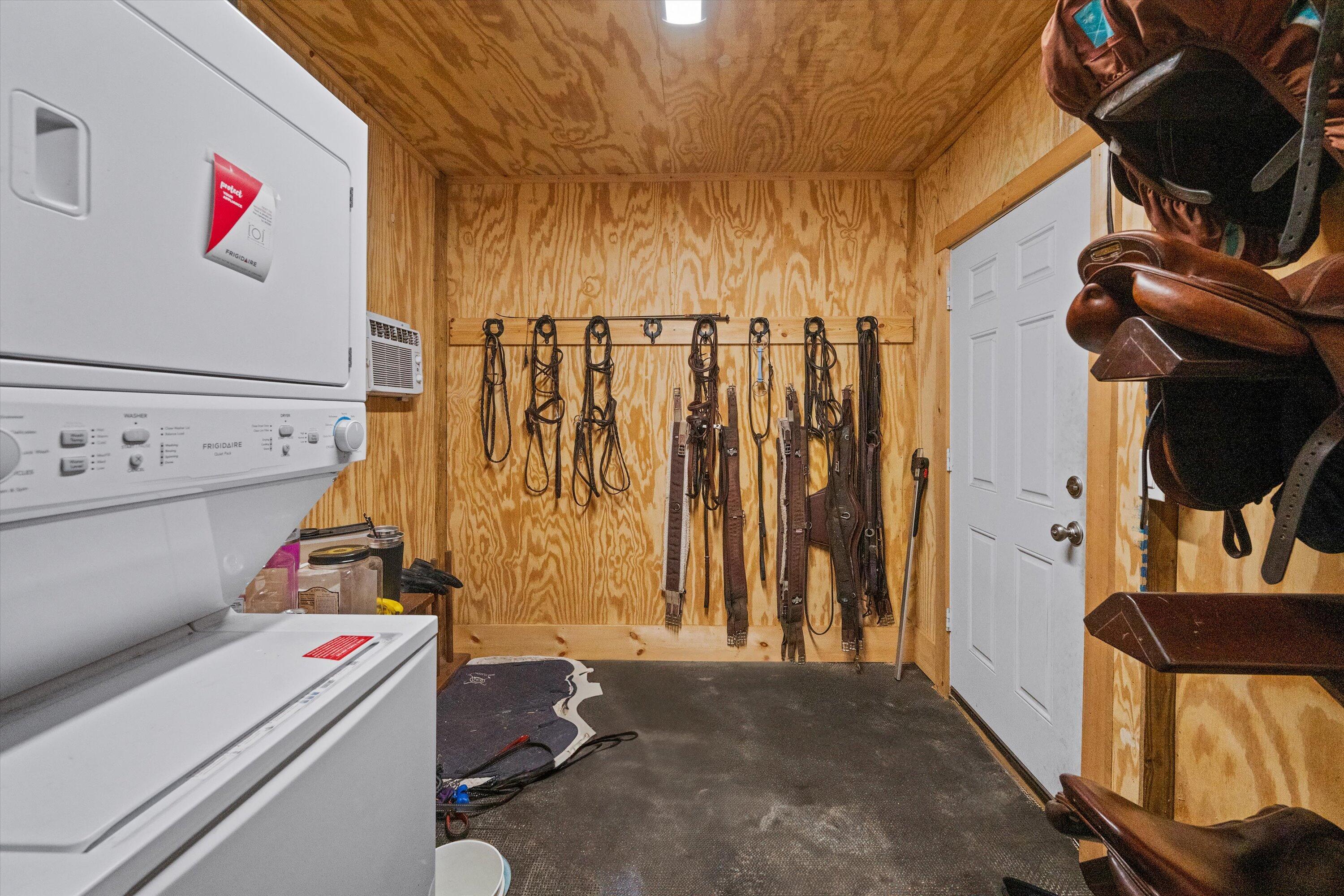 LOXAHATCHEE GROVES - Residential Lease