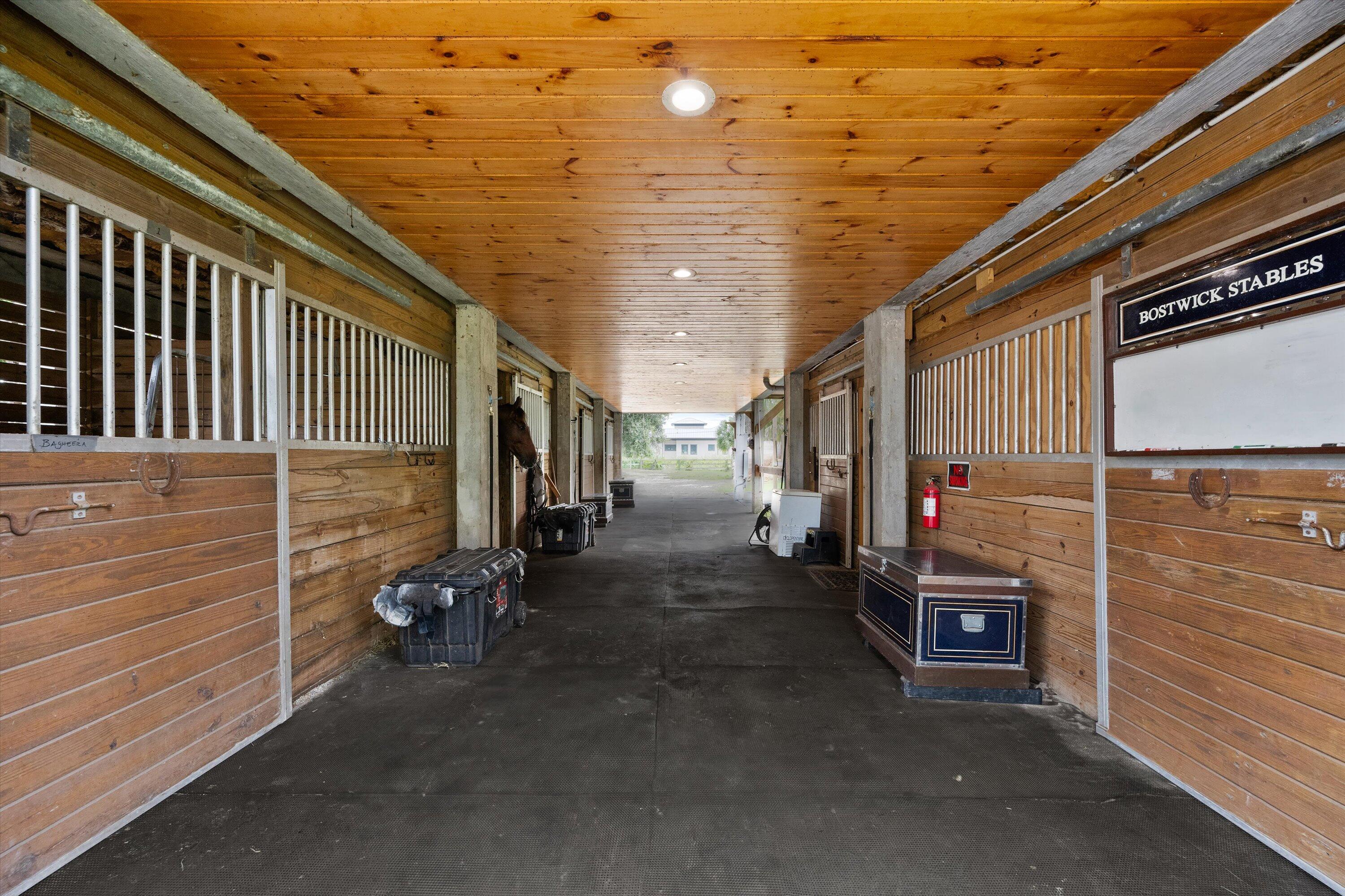 LOXAHATCHEE GROVES - Residential Lease