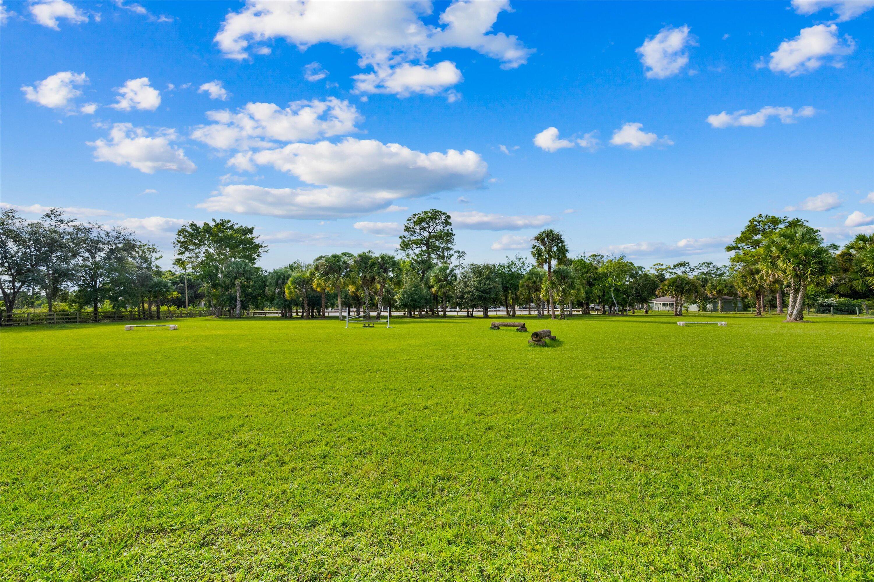 LOXAHATCHEE GROVES - Residential Lease