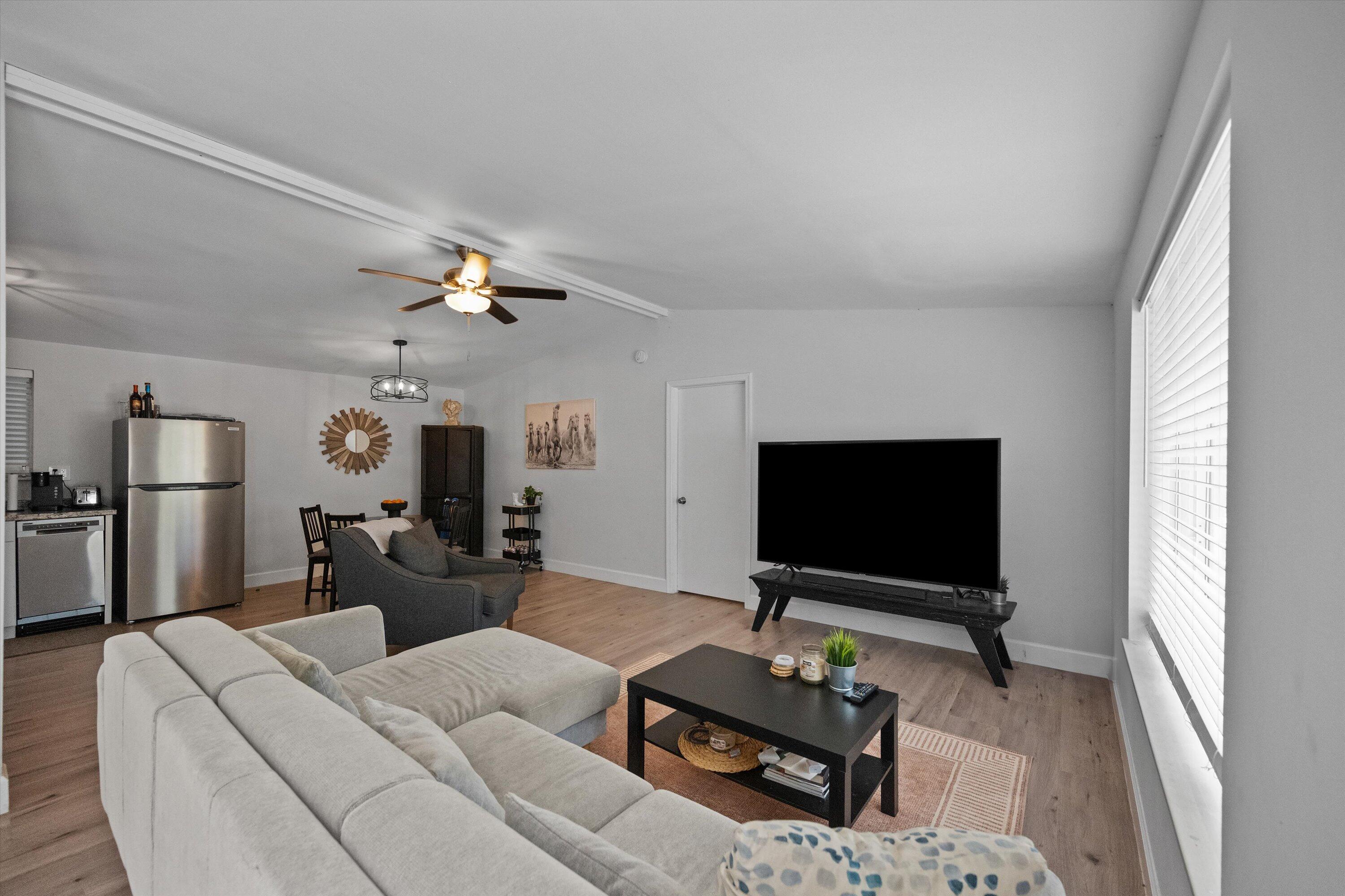 LOXAHATCHEE GROVES - Residential Lease