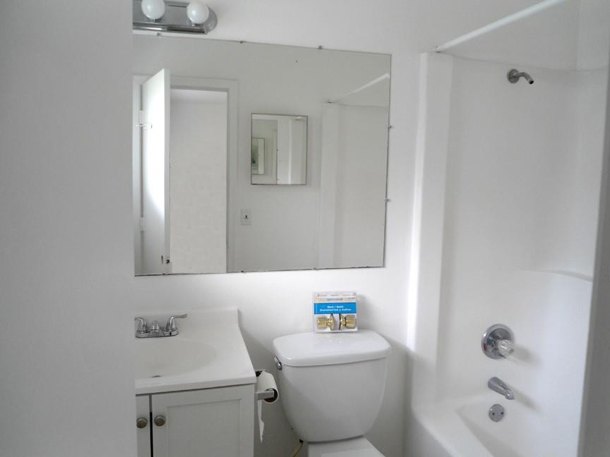 Village Park At Oakland C - Residential Lease