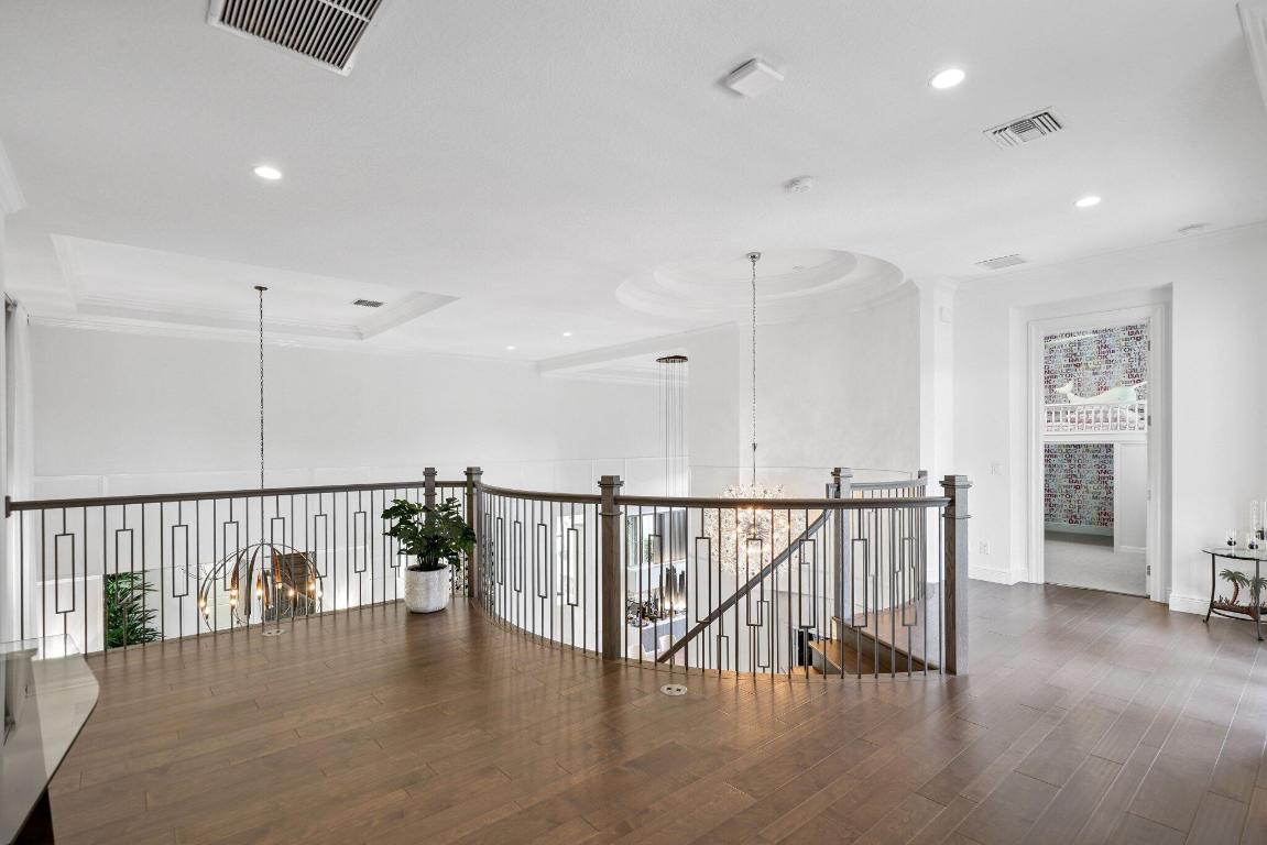 ROYAL PALM POLO - Residential