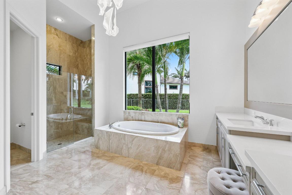 ROYAL PALM POLO - Residential