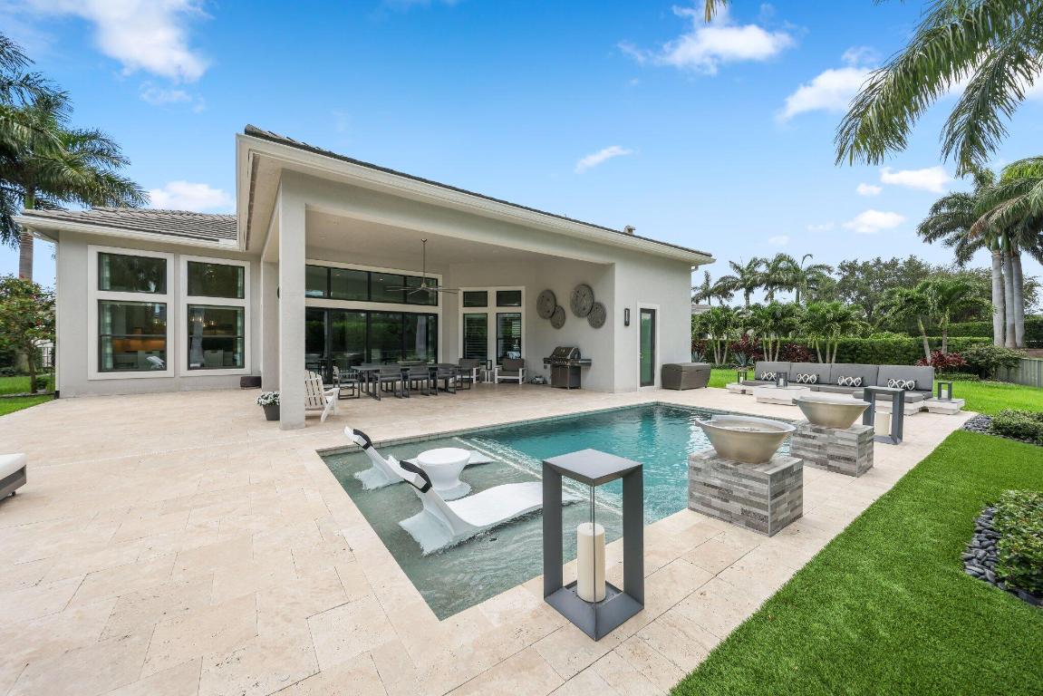 ROYAL PALM POLO - Residential