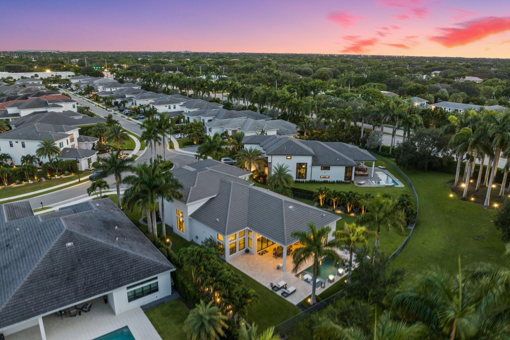 ROYAL PALM POLO - Residential