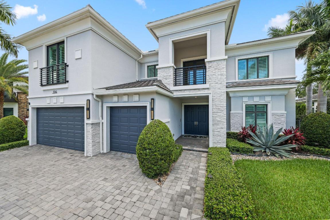 ROYAL PALM POLO - Residential