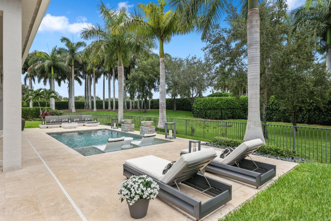 ROYAL PALM POLO - Residential
