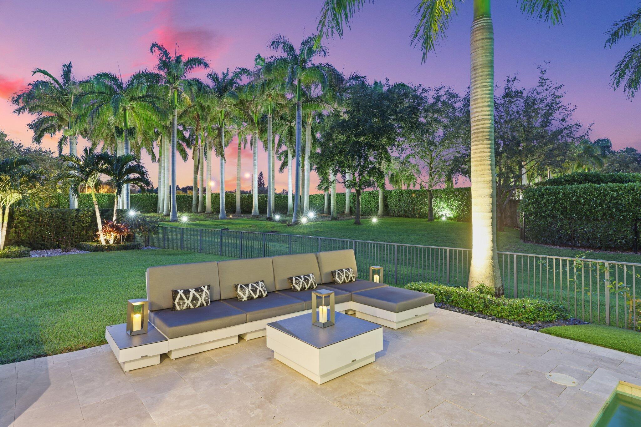 ROYAL PALM POLO - Residential