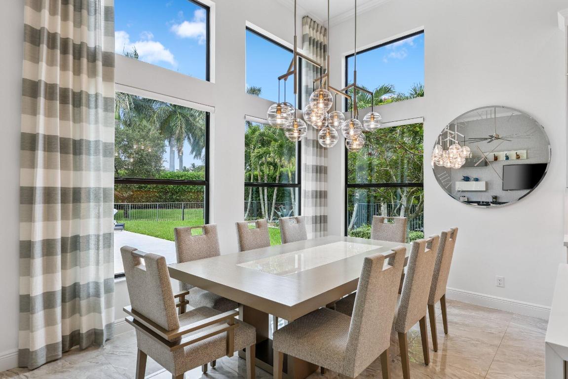 ROYAL PALM POLO - Residential